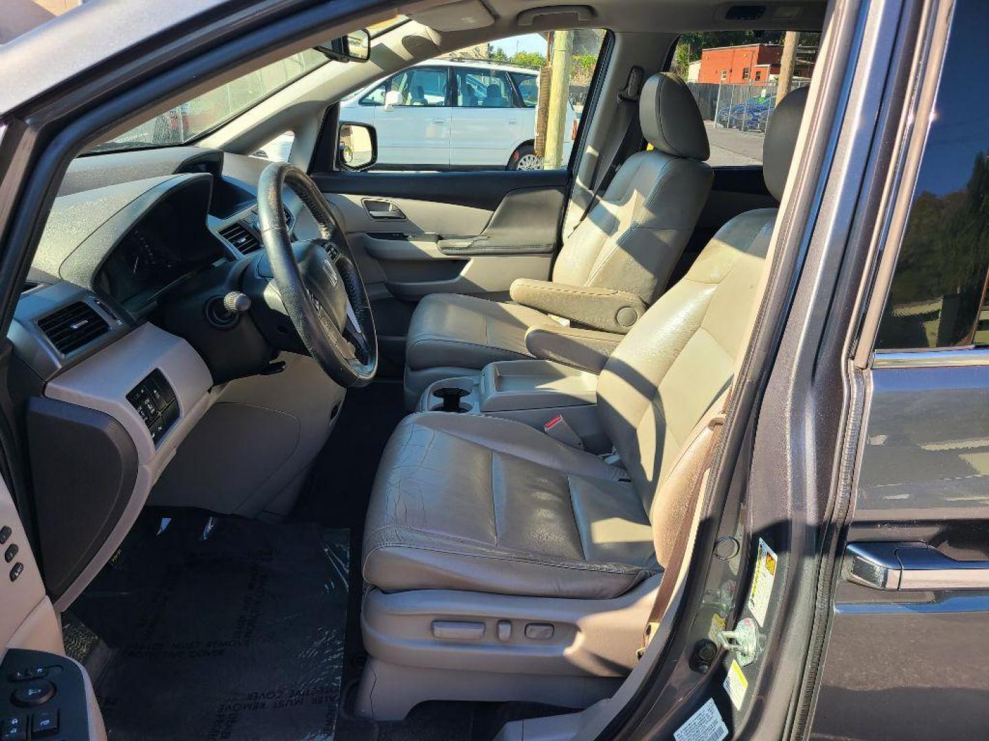 2011 GRAY HONDA ODYSSEY TOURING (5FNRL5H92BB) with an 3.5L engine, Automatic transmission, located at 7981 Paxton Street, Harrisburg, PA, 17111, (717) 561-2926, 40.261490, -76.749229 - WE FINANCE!!! Good Credit/ Bad Credit/ No Credit - ALL Trade-Ins Welcomed!!! ***Guaranteed Credit Approval*** APPLY ONLINE or CALL us TODAY ;) Please call us to discuss your cash and financing options. - Photo#16