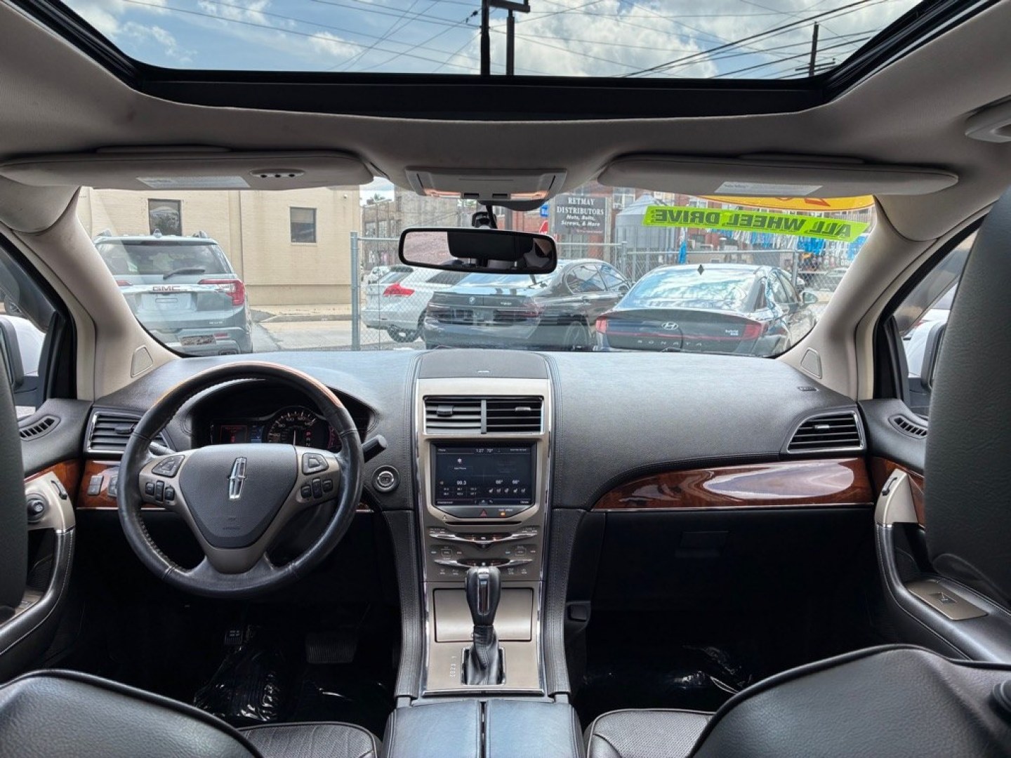 2011 SILVER LINCOLN MKX (2LMDJ8JK4BB) with an 3.7L engine, Automatic transmission, located at 117 North Cameron Street, Harrisburg, PA, 17101, (717) 963-8962, 40.267021, -76.875351 - WE FINANCE!!! MOST vehicles are available for financing. Good Credit/ Challenged Credit/ No Credit - ALL Trade-Ins Welcomed!!! APPLY ONLINE or CALL us TODAY Please call us to discuss your cash and/or financing options. Thanks for checking our inventory! We're here to help.- Photo#12
