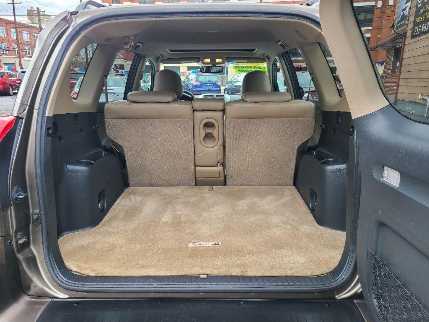 2011 SILVER TOYOTA RAV4 LIMITED (2T3DF4DV1BW) with an 2.5L engine, Automatic transmission, located at 7981 Paxton Street, Harrisburg, PA, 17111, (717) 561-2926, 40.261490, -76.749229 - Photo#12