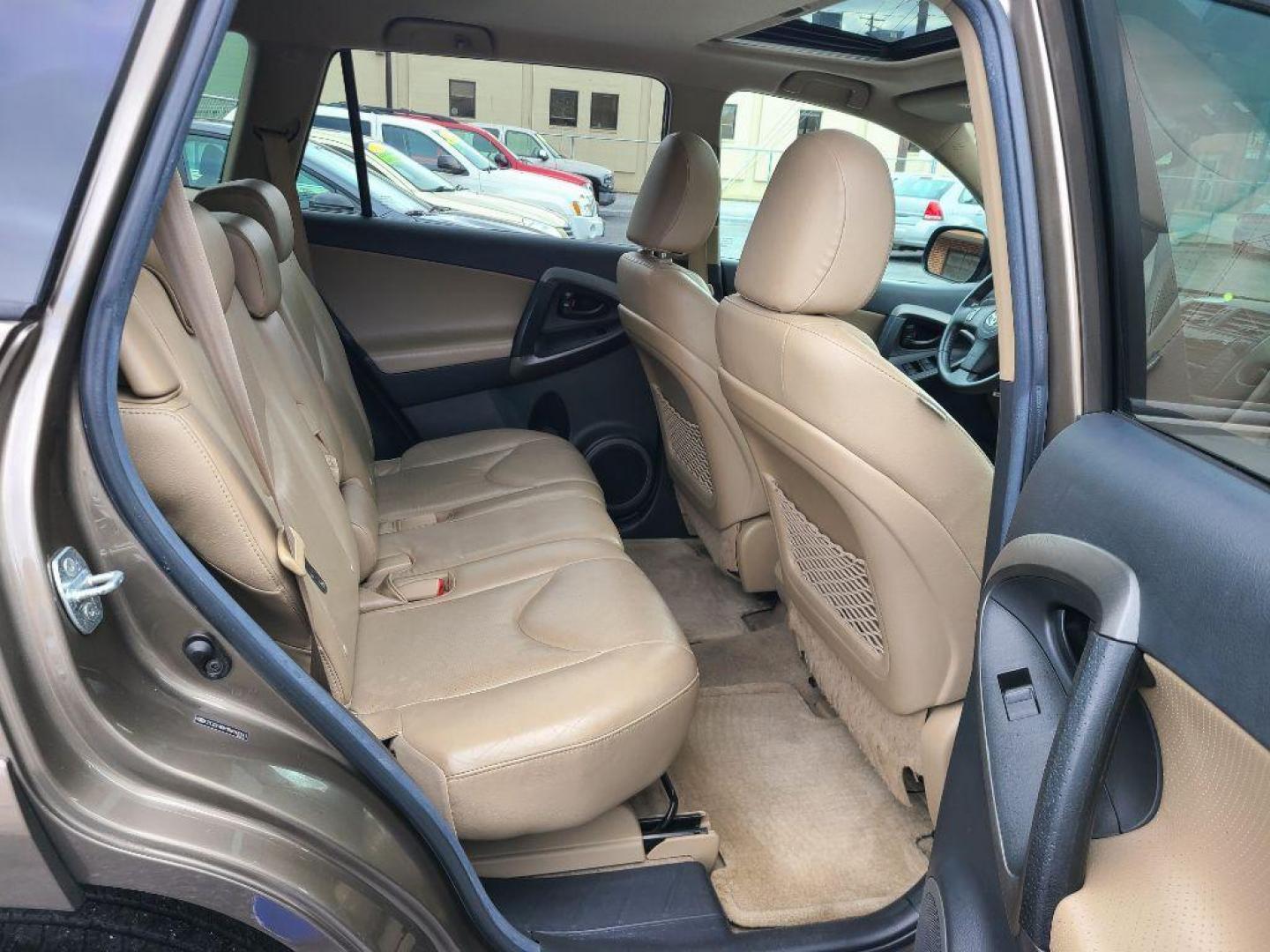 2011 SILVER TOYOTA RAV4 LIMITED (2T3DF4DV1BW) with an 2.5L engine, Automatic transmission, located at 7981 Paxton Street, Harrisburg, PA, 17111, (717) 561-2926, 40.261490, -76.749229 - Photo#14