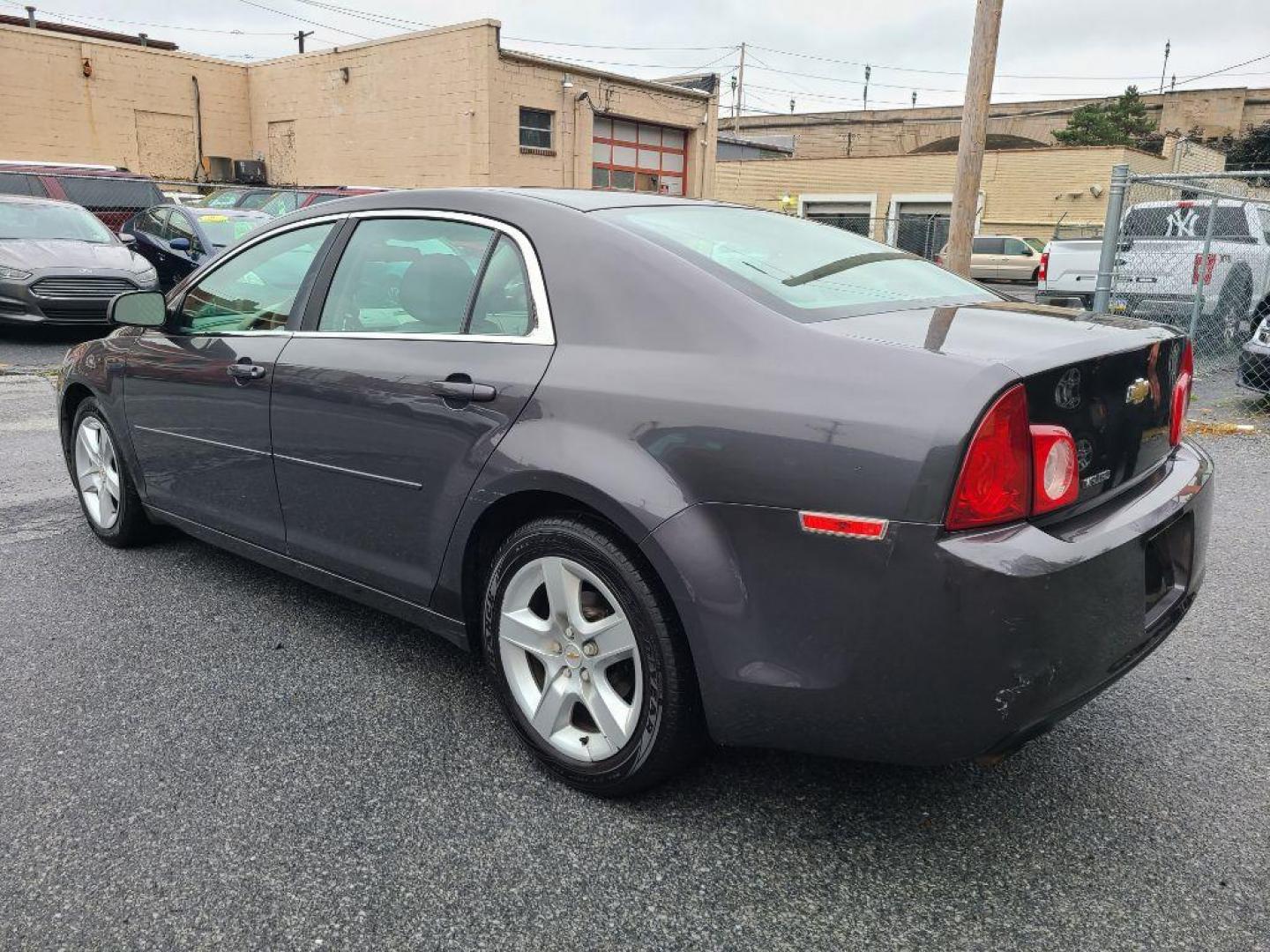 2012 GRAY CHEVROLET MALIBU LS (1G1ZA5EU1CF) with an 2.4L engine, Automatic transmission, located at 117 North Cameron Street, Harrisburg, PA, 17101, (717) 963-8962, 40.267021, -76.875351 - WE FINANCE!!! Good Credit/ Bad Credit/ No Credit - ALL Trade-Ins Welcomed!!! ***Guaranteed Credit Approval*** APPLY ONLINE or CALL us TODAY ;) Internet Prices and Marketplace Prices are SPECIAL discounted ***CASH DEALS*** Retail Prices are higher. Please call us to discuss your cash and finan - Photo#2