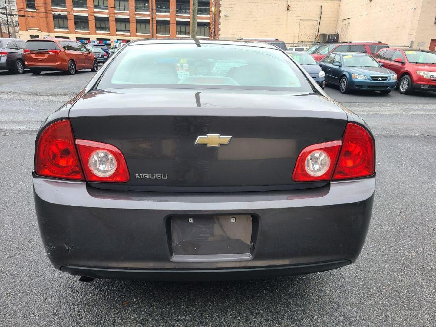 2012 GRAY CHEVROLET MALIBU LS (1G1ZA5EU1CF) with an 2.4L engine, Automatic transmission, located at 117 North Cameron Street, Harrisburg, PA, 17101, (717) 963-8962, 40.267021, -76.875351 - WE FINANCE!!! Good Credit/ Bad Credit/ No Credit - ALL Trade-Ins Welcomed!!! ***Guaranteed Credit Approval*** APPLY ONLINE or CALL us TODAY ;) Internet Prices and Marketplace Prices are SPECIAL discounted ***CASH DEALS*** Retail Prices are higher. Please call us to discuss your cash and finan - Photo#3