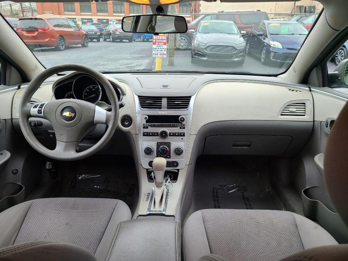2012 GRAY CHEVROLET MALIBU LS (1G1ZA5EU1CF) with an 2.4L engine, Automatic transmission, located at 117 North Cameron Street, Harrisburg, PA, 17101, (717) 963-8962, 40.267021, -76.875351 - WE FINANCE!!! Good Credit/ Bad Credit/ No Credit - ALL Trade-Ins Welcomed!!! ***Guaranteed Credit Approval*** APPLY ONLINE or CALL us TODAY ;) Internet Prices and Marketplace Prices are SPECIAL discounted ***CASH DEALS*** Retail Prices are higher. Please call us to discuss your cash and finan - Photo#25