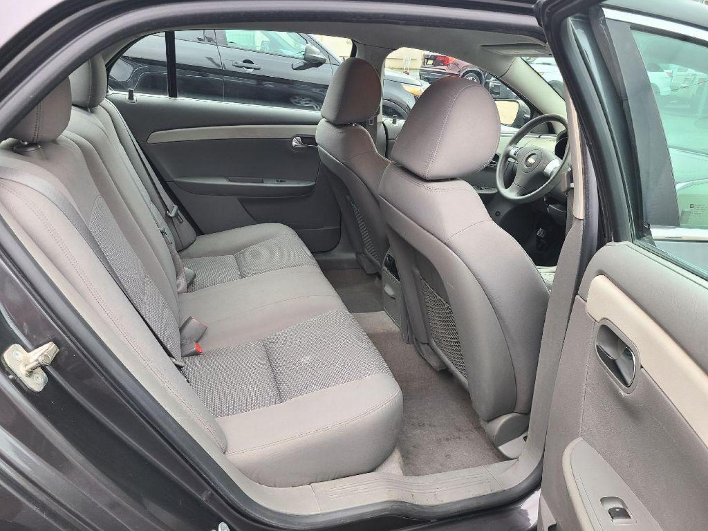 2012 GRAY CHEVROLET MALIBU LS (1G1ZA5EU1CF) with an 2.4L engine, Automatic transmission, located at 117 North Cameron Street, Harrisburg, PA, 17101, (717) 963-8962, 40.267021, -76.875351 - WE FINANCE!!! Good Credit/ Bad Credit/ No Credit - ALL Trade-Ins Welcomed!!! ***Guaranteed Credit Approval*** APPLY ONLINE or CALL us TODAY ;) Internet Prices and Marketplace Prices are SPECIAL discounted ***CASH DEALS*** Retail Prices are higher. Please call us to discuss your cash and finan - Photo#26