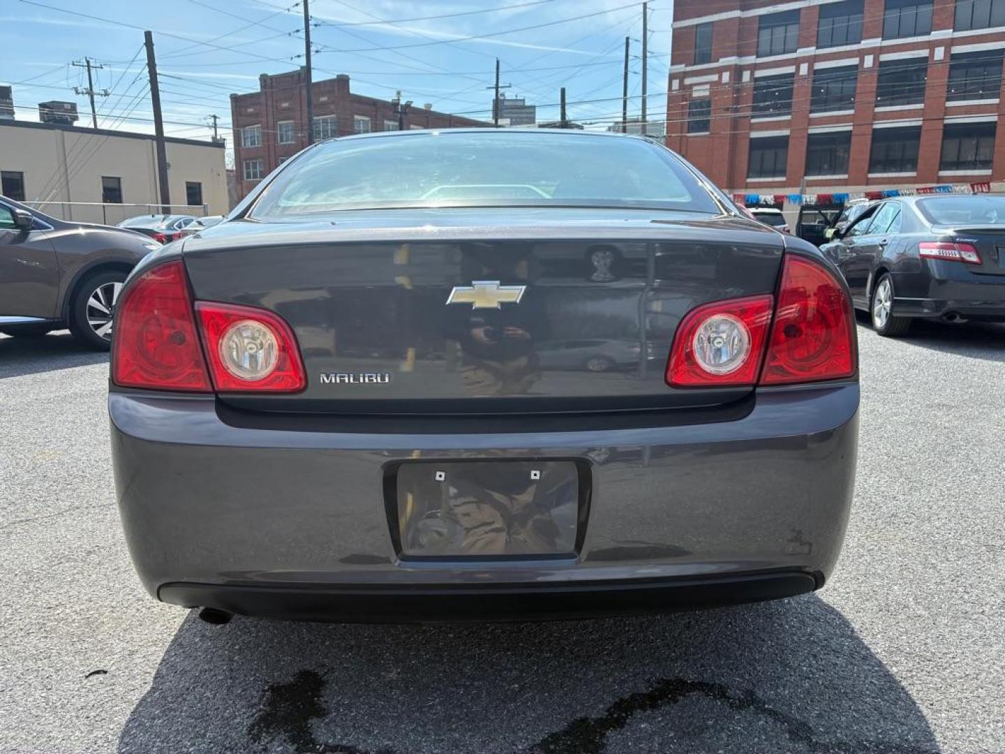 2012 GRAY CHEVROLET MALIBU LS (1G1ZA5EUXCF) with an 2.4L engine, Automatic transmission, located at 117 North Cameron Street, Harrisburg, PA, 17101, (717) 963-8962, 40.267021, -76.875351 - WE FINANCE!!! Good Credit/ Challenged Credit/ No Credit - ALL Trade-Ins Welcomed!!! APPLY ONLINE or CALL us TODAY ;) Please call us to discuss your cash and/or financing options. - Photo#3