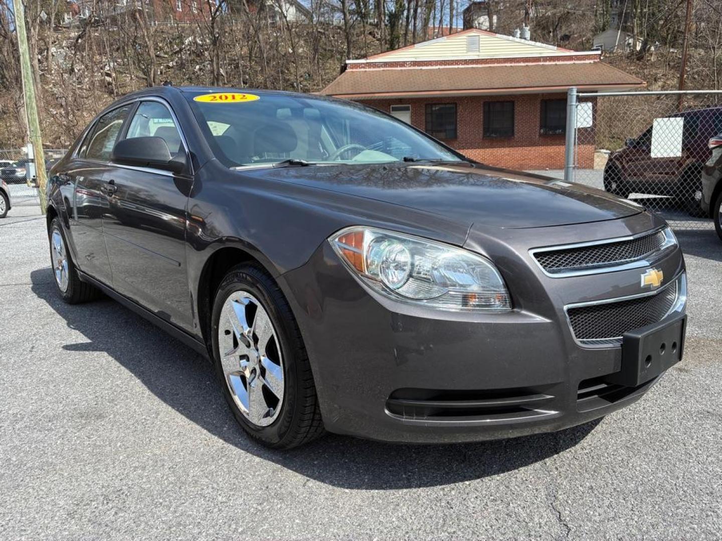 2012 GRAY CHEVROLET MALIBU LS (1G1ZA5EUXCF) with an 2.4L engine, Automatic transmission, located at 117 North Cameron Street, Harrisburg, PA, 17101, (717) 963-8962, 40.267021, -76.875351 - WE FINANCE!!! Good Credit/ Challenged Credit/ No Credit - ALL Trade-Ins Welcomed!!! APPLY ONLINE or CALL us TODAY ;) Please call us to discuss your cash and/or financing options. - Photo#6