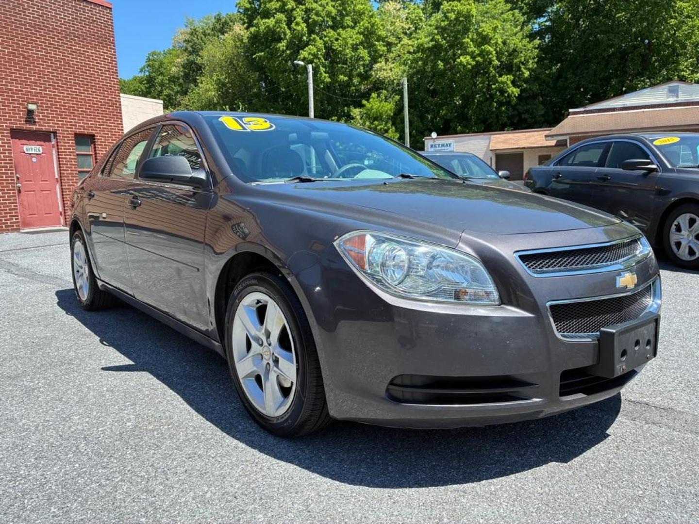 2012 GRAY CHEVROLET MALIBU LS (1G1ZA5EU9CF) with an 2.4L engine, Automatic transmission, located at 117 North Cameron Street, Harrisburg, PA, 17101, (717) 963-8962, 40.267021, -76.875351 - WE FINANCE!!! MOST vehicles are available for financing. Good Credit/ Challenged Credit/ No Credit - ALL Trade-Ins Welcomed!!! APPLY ONLINE or CALL us TODAY Please call us to discuss your cash and/or financing options. Thanks for checking our inventory! We're here to help. - Photo#6