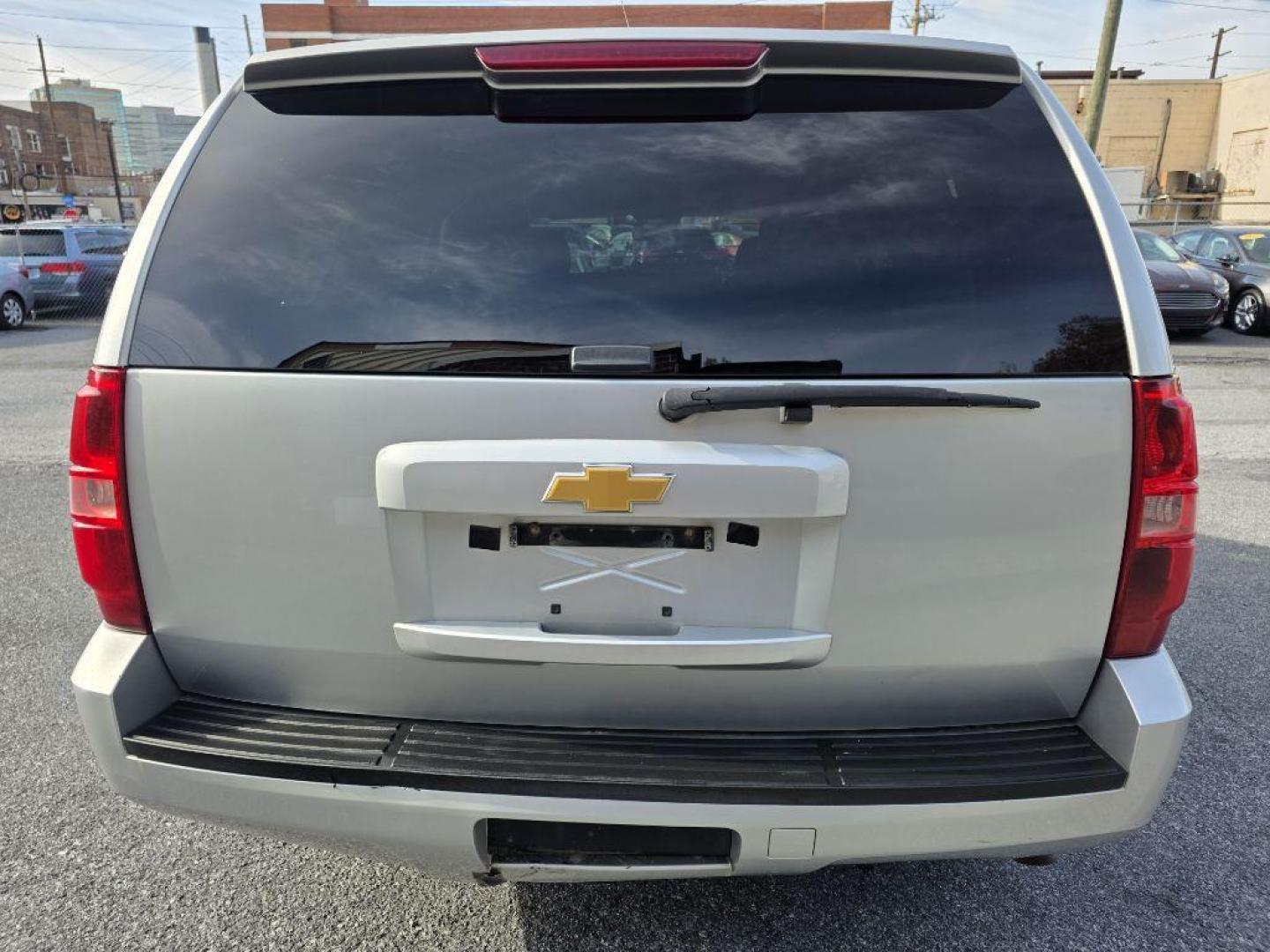 2012 SILVER CHEVROLET TAHOE POLICE (1GNLC2E01CR) with an 5.3L engine, Automatic transmission, located at 117 North Cameron Street, Harrisburg, PA, 17101, (717) 963-8962, 40.267021, -76.875351 - WE FINANCE!!! Good Credit/ Bad Credit/ No Credit - ALL Trade-Ins Welcomed!!! ***Guaranteed Credit Approval*** APPLY ONLINE or CALL us TODAY ;) Please call us to discuss your cash and financing options. - Photo#1