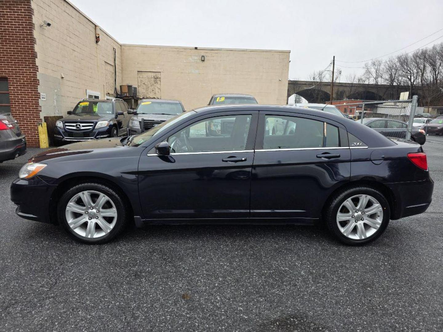 2012 BLUE CHRYSLER 200 TOURING (1C3CCBBB2CN) with an 2.4L engine, Automatic transmission, located at 117 North Cameron Street, Harrisburg, PA, 17101, (717) 963-8962, 40.267021, -76.875351 - WE FINANCE!!! Good Credit/ Challenged Credit/ No Credit - ALL Trade-Ins Welcomed!!! APPLY ONLINE or CALL us TODAY ;) Please call us to discuss your cash and/or financing options. - Photo#1