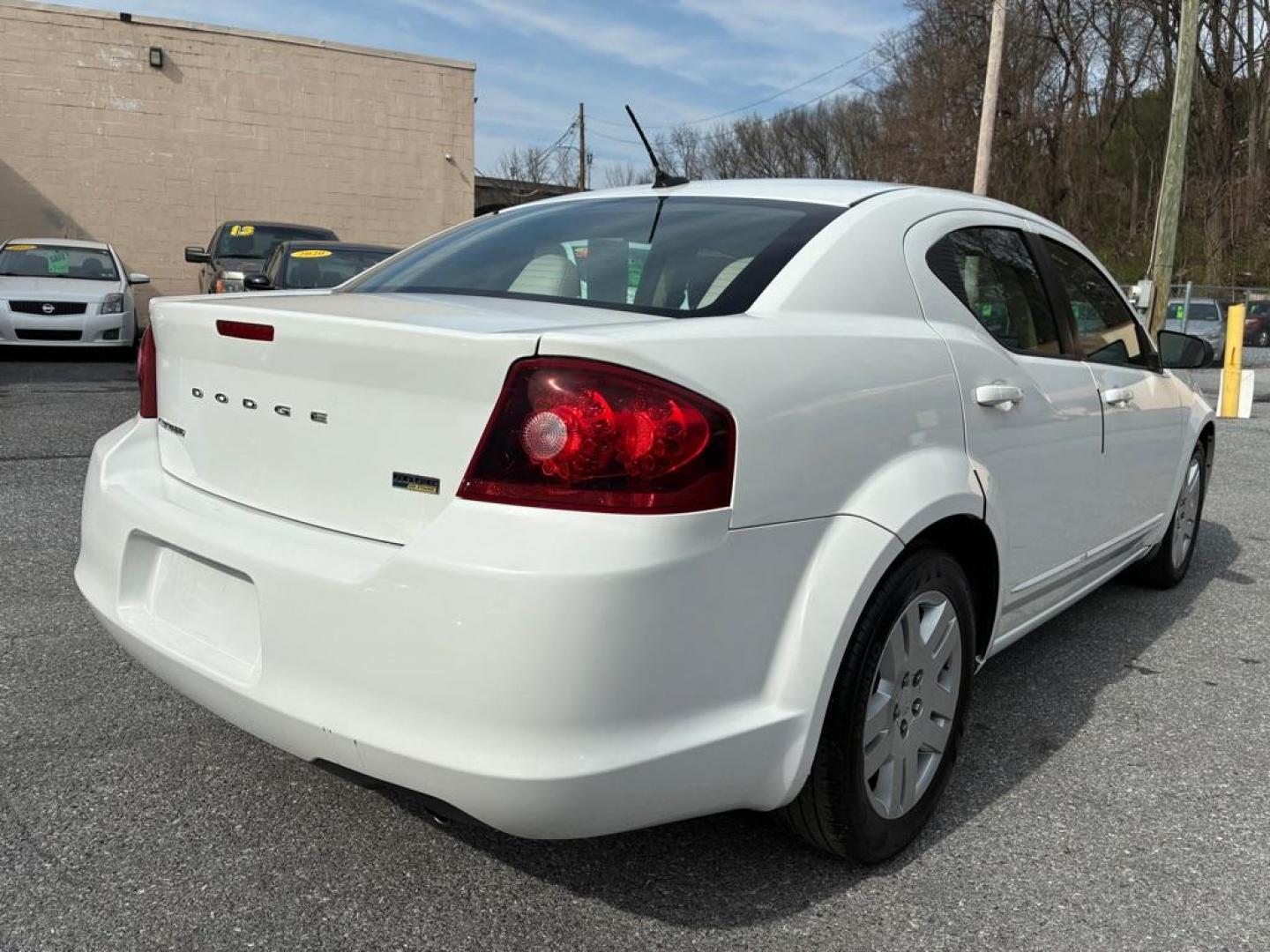 2012 WHITE DODGE AVENGER SE (1C3CDZAG7CN) with an 3.6L engine, Automatic transmission, located at 117 North Cameron Street, Harrisburg, PA, 17101, (717) 963-8962, 40.267021, -76.875351 - Photo#4