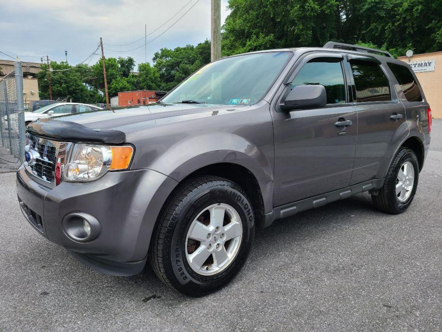 2012 GRAY FORD ESCAPE XLT (1FMCU0D78CK) with an 2.5L engine, Automatic transmission, located at 117 North Cameron Street, Harrisburg, PA, 17101, (717) 963-8962, 40.267021, -76.875351 - Photo#0