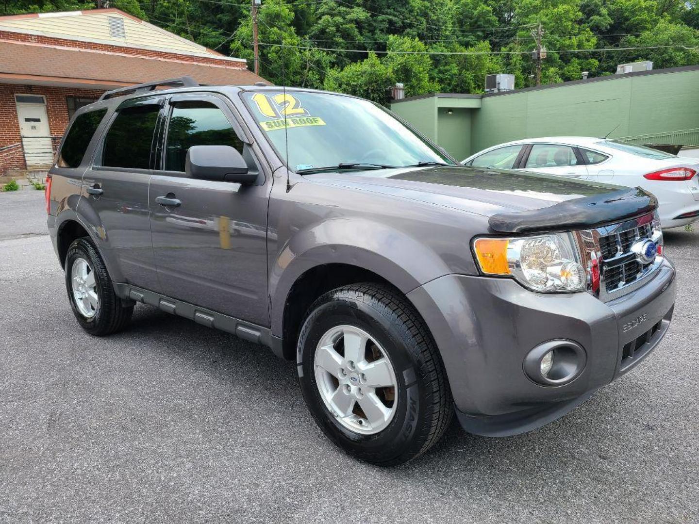 2012 GRAY FORD ESCAPE XLT (1FMCU0D78CK) with an 2.5L engine, Automatic transmission, located at 117 North Cameron Street, Harrisburg, PA, 17101, (717) 963-8962, 40.267021, -76.875351 - Photo#6