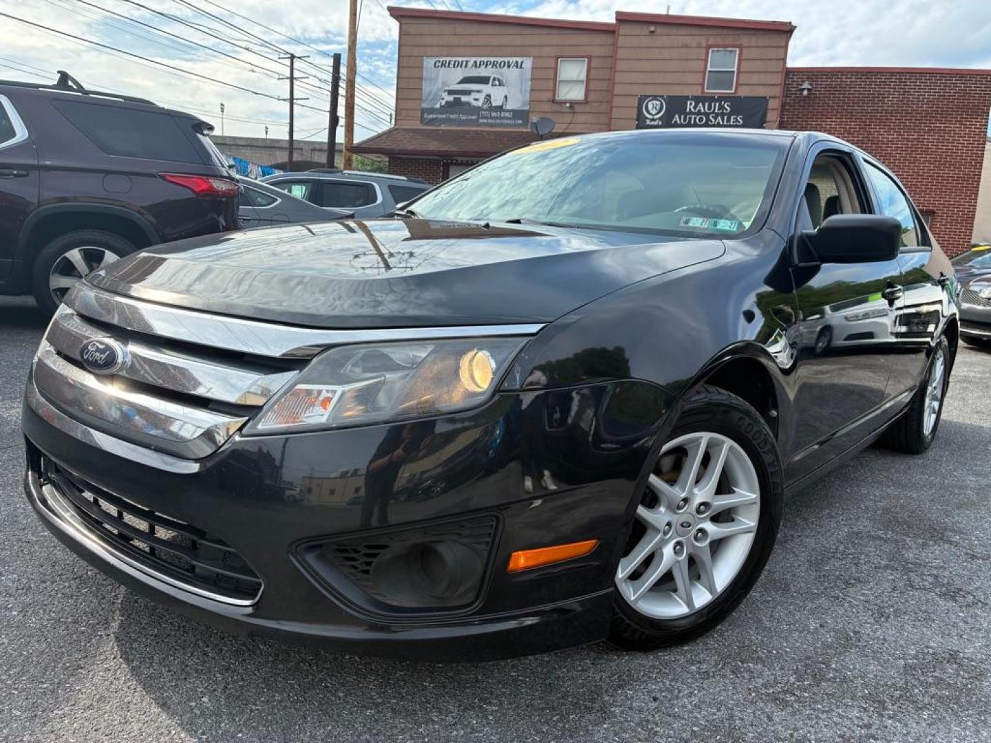 2012 BLACK FORD FUSION S (3FAHP0GA1CR) with an 2.5L engine, Automatic transmission, located at 117 North Cameron Street, Harrisburg, PA, 17101, (717) 963-8962, 40.267021, -76.875351- Photo#0