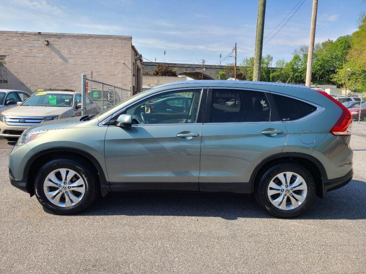 2012 GREEN HONDA CR-V EXL (JHLRM4H72CC) with an 2.4L engine, Automatic transmission, located at 117 North Cameron Street, Harrisburg, PA, 17101, (717) 963-8962, 40.267021, -76.875351 - WE FINANCE!!! Good Credit/ Bad Credit/ No Credit - ALL Trade-Ins Welcomed!!! ***Guaranteed Credit Approval*** APPLY ONLINE or CALL us TODAY ;) Internet Prices and Marketplace Prices are SPECIAL discounted ***CASH DEALS*** Retail Prices are higher. Please call us to discuss your cash and finan - Photo#1