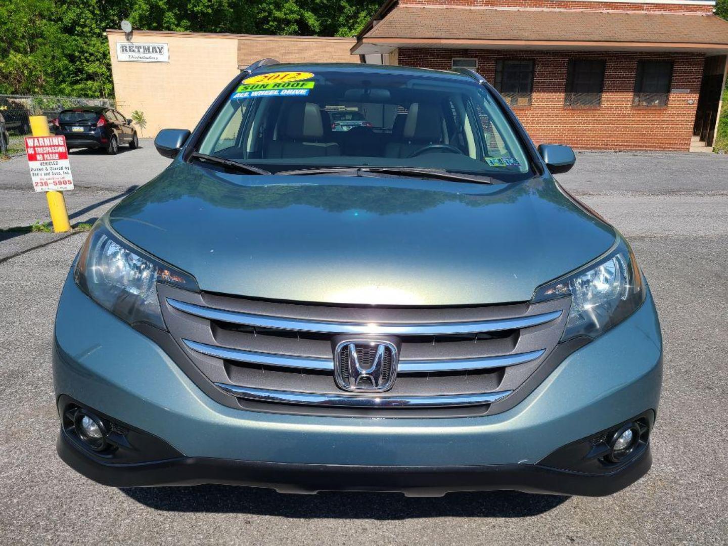2012 GREEN HONDA CR-V EXL (JHLRM4H72CC) with an 2.4L engine, Automatic transmission, located at 117 North Cameron Street, Harrisburg, PA, 17101, (717) 963-8962, 40.267021, -76.875351 - WE FINANCE!!! Good Credit/ Bad Credit/ No Credit - ALL Trade-Ins Welcomed!!! ***Guaranteed Credit Approval*** APPLY ONLINE or CALL us TODAY ;) Internet Prices and Marketplace Prices are SPECIAL discounted ***CASH DEALS*** Retail Prices are higher. Please call us to discuss your cash and finan - Photo#7