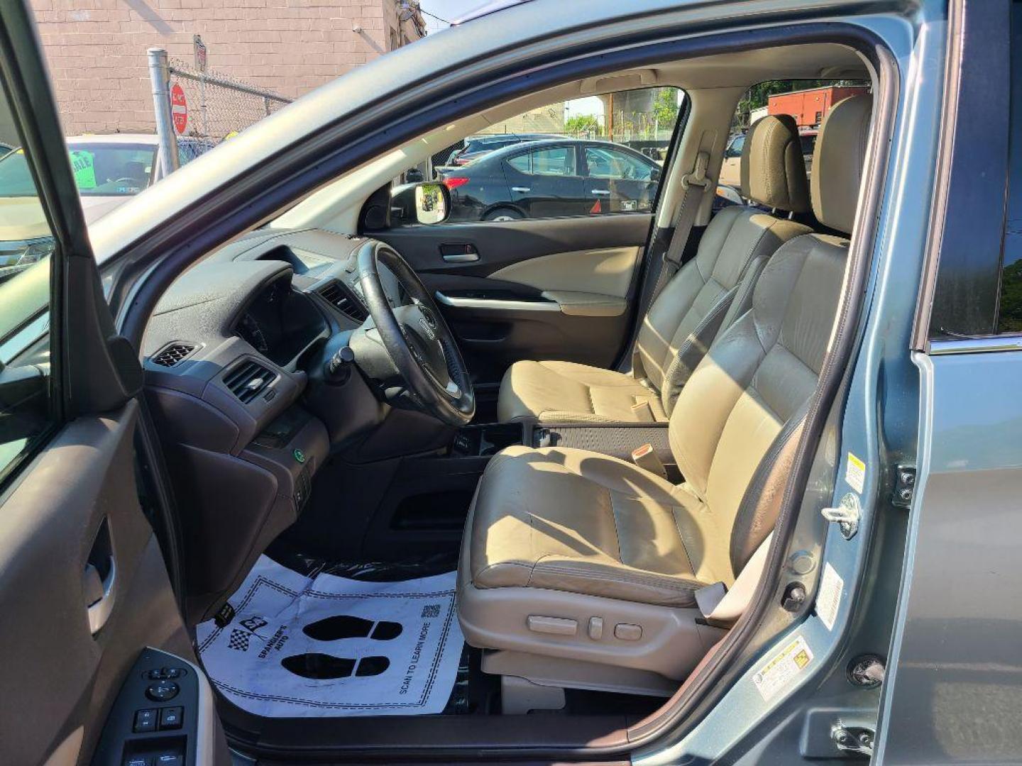 2012 GREEN HONDA CR-V EXL (JHLRM4H72CC) with an 2.4L engine, Automatic transmission, located at 117 North Cameron Street, Harrisburg, PA, 17101, (717) 963-8962, 40.267021, -76.875351 - WE FINANCE!!! Good Credit/ Bad Credit/ No Credit - ALL Trade-Ins Welcomed!!! ***Guaranteed Credit Approval*** APPLY ONLINE or CALL us TODAY ;) Internet Prices and Marketplace Prices are SPECIAL discounted ***CASH DEALS*** Retail Prices are higher. Please call us to discuss your cash and finan - Photo#13