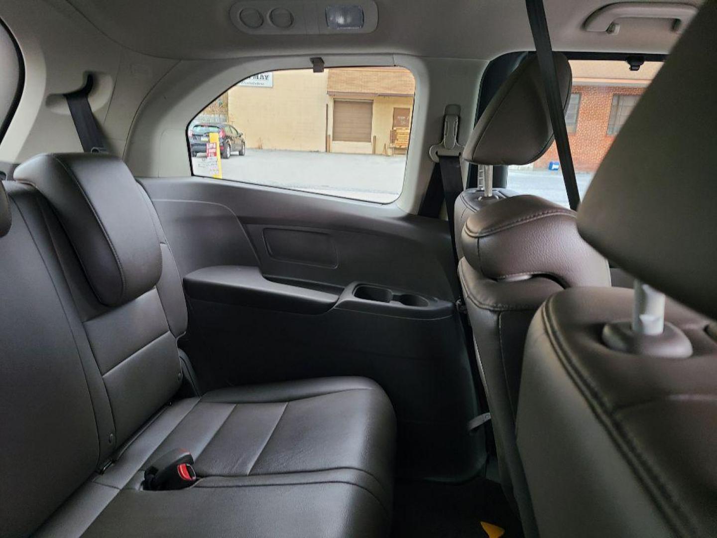 2012 BLACK HONDA ODYSSEY EXL (5FNRL5H61CB) with an 3.5L engine, Automatic transmission, located at 117 North Cameron Street, Harrisburg, PA, 17101, (717) 963-8962, 40.267021, -76.875351 - WE FINANCE!!! Good Credit/ Bad Credit/ No Credit - ALL Trade-Ins Welcomed!!! ***Guaranteed Credit Approval*** APPLY ONLINE or CALL us TODAY ;) Internet Prices and Marketplace Prices are SPECIAL discounted ***CASH DEALS*** Retail Prices are higher. Please call us to discuss your cash and finan - Photo#9