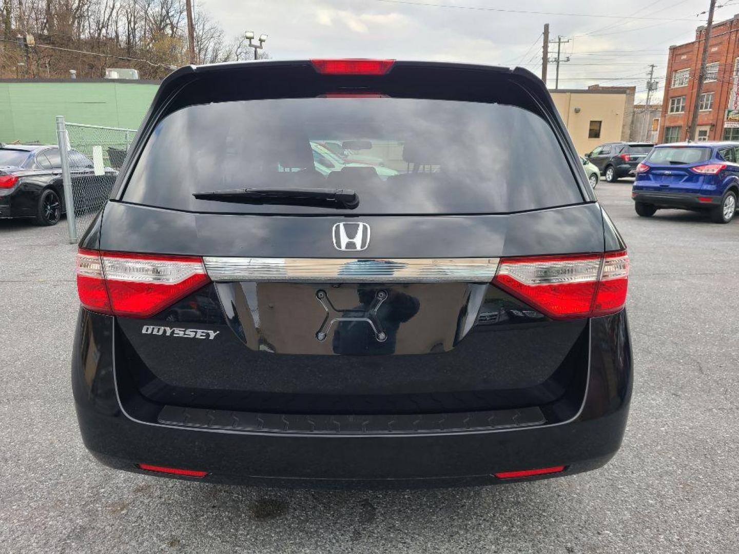 2012 BLACK HONDA ODYSSEY EXL (5FNRL5H61CB) with an 3.5L engine, Automatic transmission, located at 117 North Cameron Street, Harrisburg, PA, 17101, (717) 963-8962, 40.267021, -76.875351 - WE FINANCE!!! Good Credit/ Bad Credit/ No Credit - ALL Trade-Ins Welcomed!!! ***Guaranteed Credit Approval*** APPLY ONLINE or CALL us TODAY ;) Internet Prices and Marketplace Prices are SPECIAL discounted ***CASH DEALS*** Retail Prices are higher. Please call us to discuss your cash and finan - Photo#3