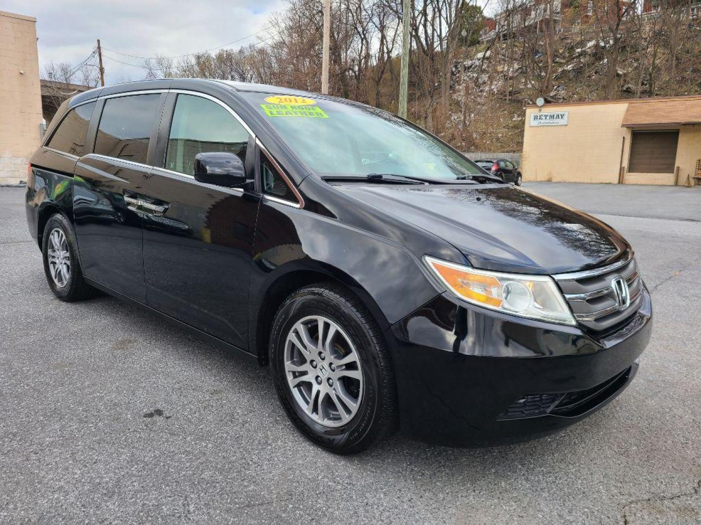 2012 BLACK HONDA ODYSSEY EXL (5FNRL5H61CB) with an 3.5L engine, Automatic transmission, located at 117 North Cameron Street, Harrisburg, PA, 17101, (717) 963-8962, 40.267021, -76.875351 - WE FINANCE!!! Good Credit/ Bad Credit/ No Credit - ALL Trade-Ins Welcomed!!! ***Guaranteed Credit Approval*** APPLY ONLINE or CALL us TODAY ;) Internet Prices and Marketplace Prices are SPECIAL discounted ***CASH DEALS*** Retail Prices are higher. Please call us to discuss your cash and finan - Photo#6