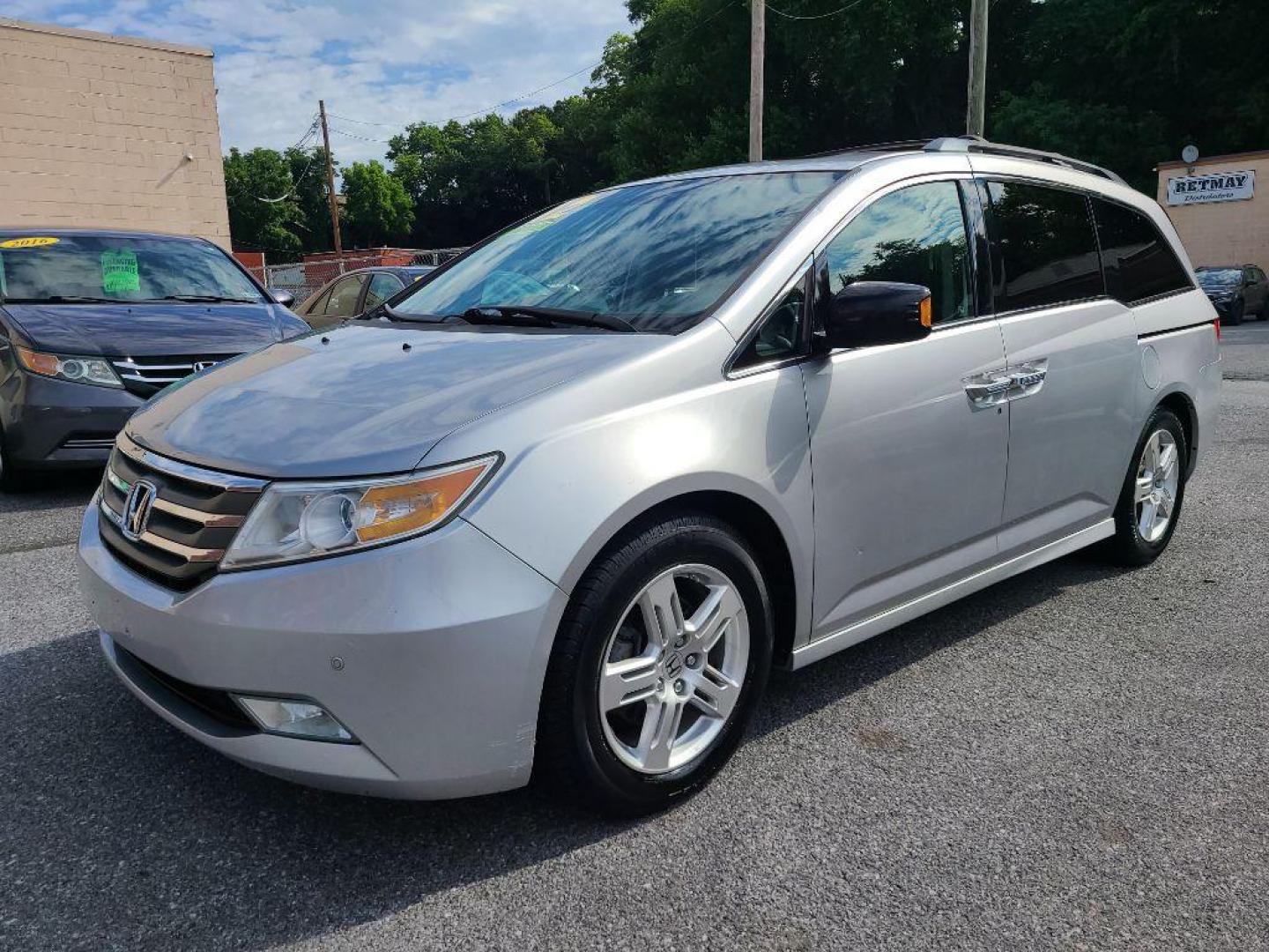 2012 GRAY HONDA ODYSSEY TOURING (5FNRL5H91CB) with an 3.5L engine, Automatic transmission, located at 117 North Cameron Street, Harrisburg, PA, 17101, (717) 963-8962, 40.267021, -76.875351 - WE FINANCE!!! Good Credit/ Bad Credit/ No Credit - ALL Trade-Ins Welcomed!!! ***Guaranteed Credit Approval*** APPLY ONLINE or CALL us TODAY ;) Internet Prices and Marketplace Prices are SPECIAL discounted ***CASH DEALS*** Retail Prices are higher. Please call us to discuss your cash and finan - Photo#0