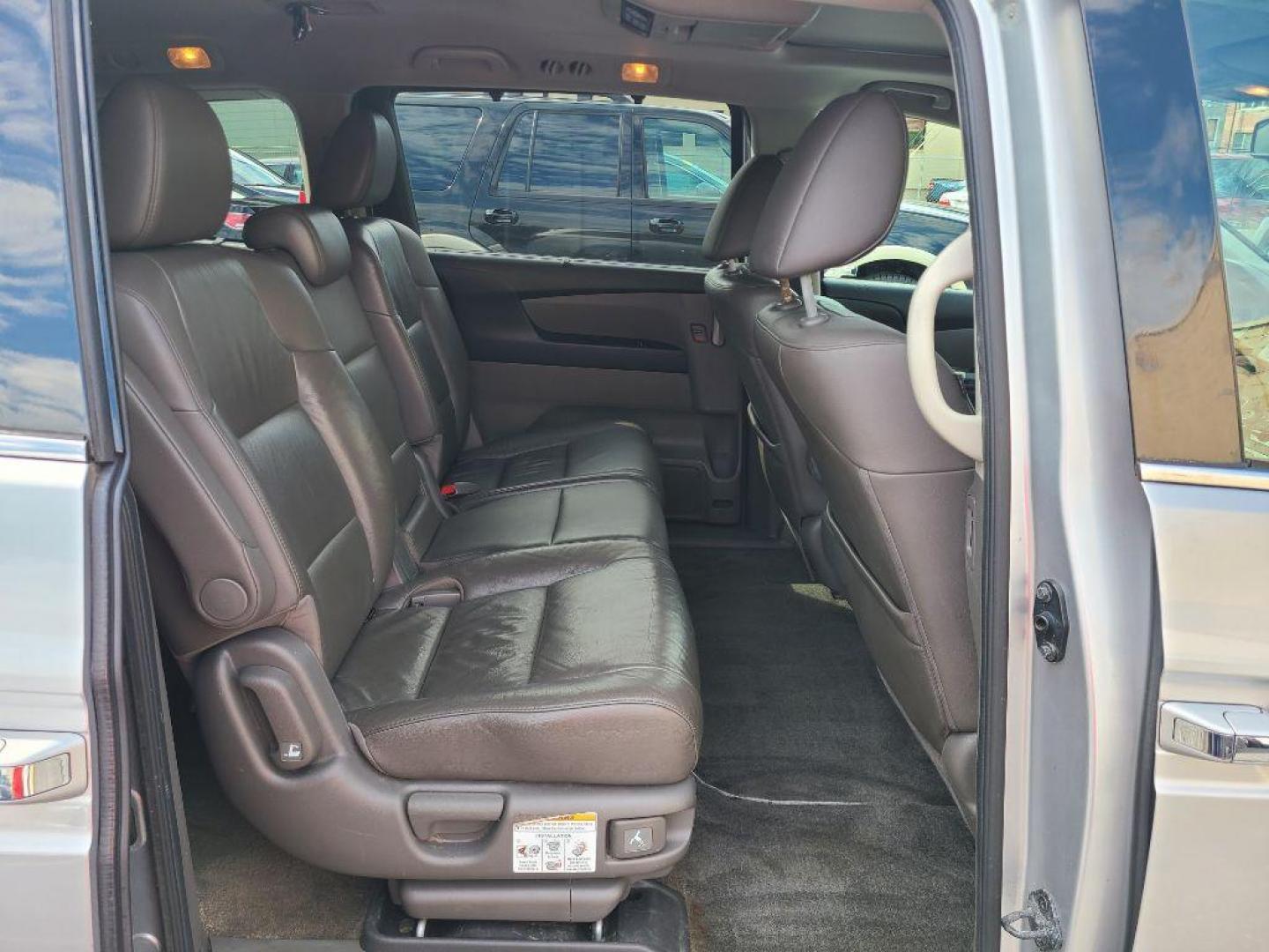 2012 GRAY HONDA ODYSSEY TOURING (5FNRL5H91CB) with an 3.5L engine, Automatic transmission, located at 117 North Cameron Street, Harrisburg, PA, 17101, (717) 963-8962, 40.267021, -76.875351 - WE FINANCE!!! Good Credit/ Bad Credit/ No Credit - ALL Trade-Ins Welcomed!!! ***Guaranteed Credit Approval*** APPLY ONLINE or CALL us TODAY ;) Internet Prices and Marketplace Prices are SPECIAL discounted ***CASH DEALS*** Retail Prices are higher. Please call us to discuss your cash and finan - Photo#11