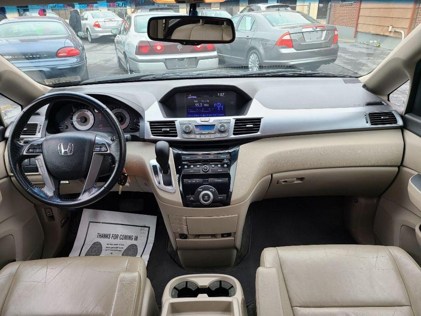 2012 BURG HONDA ODYSSEY EXL (5FNRL5H61CB) with an 3.5L engine, Automatic transmission, located at 117 North Cameron Street, Harrisburg, PA, 17101, (717) 963-8962, 40.267021, -76.875351 - Photo#10