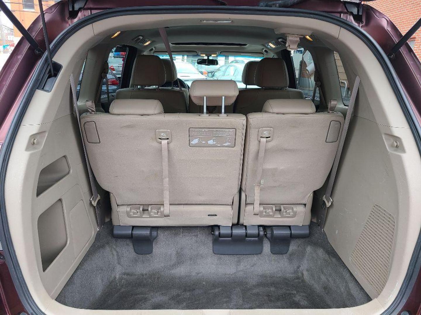 2012 BURG HONDA ODYSSEY EXL (5FNRL5H61CB) with an 3.5L engine, Automatic transmission, located at 117 North Cameron Street, Harrisburg, PA, 17101, (717) 963-8962, 40.267021, -76.875351 - Photo#13