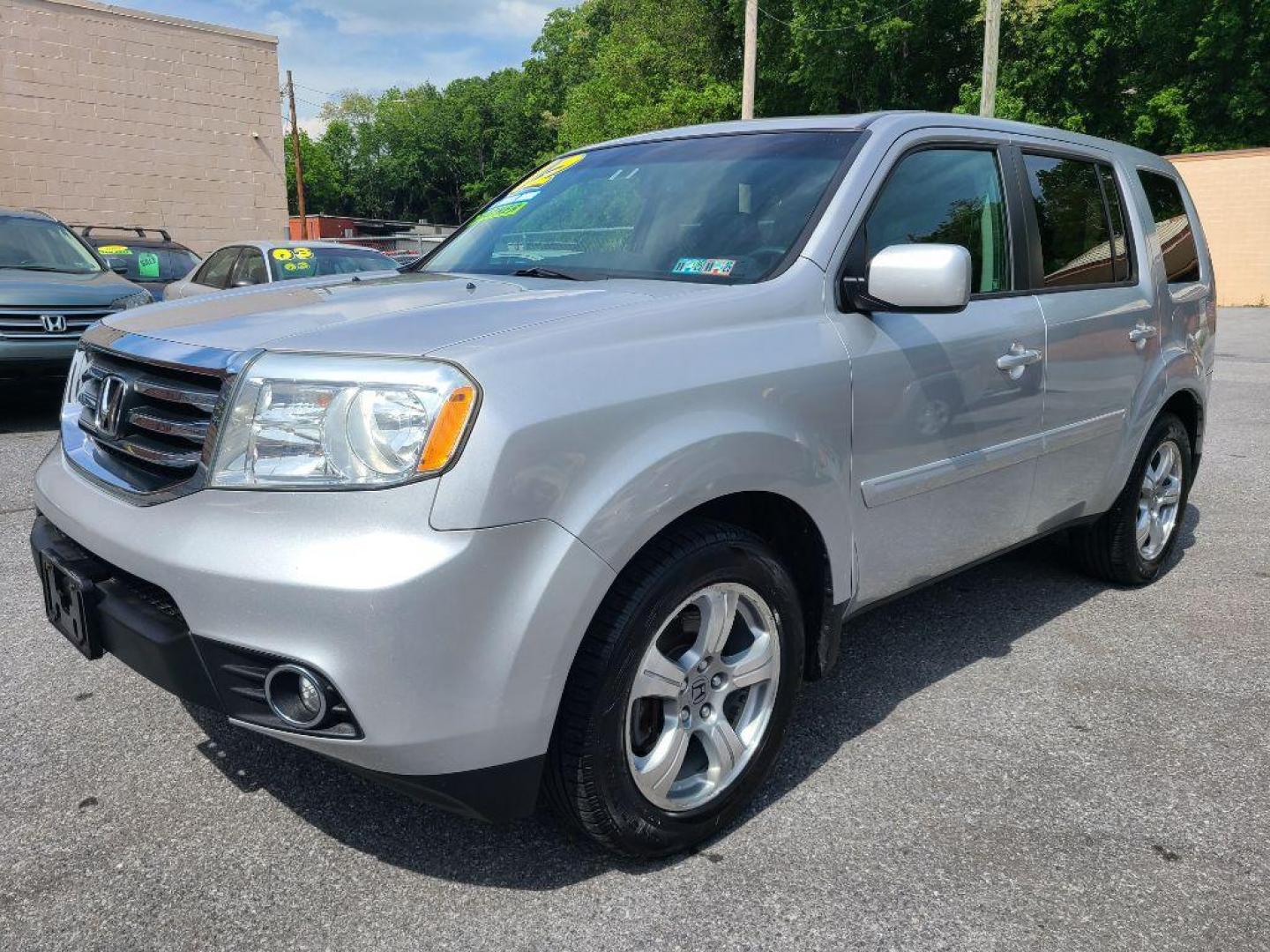 2012 SILVER HONDA PILOT EXL (5FNYF4H52CB) with an 3.5L engine, Automatic transmission, located at 117 North Cameron Street, Harrisburg, PA, 17101, (717) 963-8962, 40.267021, -76.875351 - WE FINANCE!!! Good Credit/ Bad Credit/ No Credit - ALL Trade-Ins Welcomed!!! ***Guaranteed Credit Approval*** APPLY ONLINE or CALL us TODAY ;) Internet Prices and Marketplace Prices are SPECIAL discounted ***CASH DEALS*** Retail Prices are higher. Please call us to discuss your cash and finan - Photo#0
