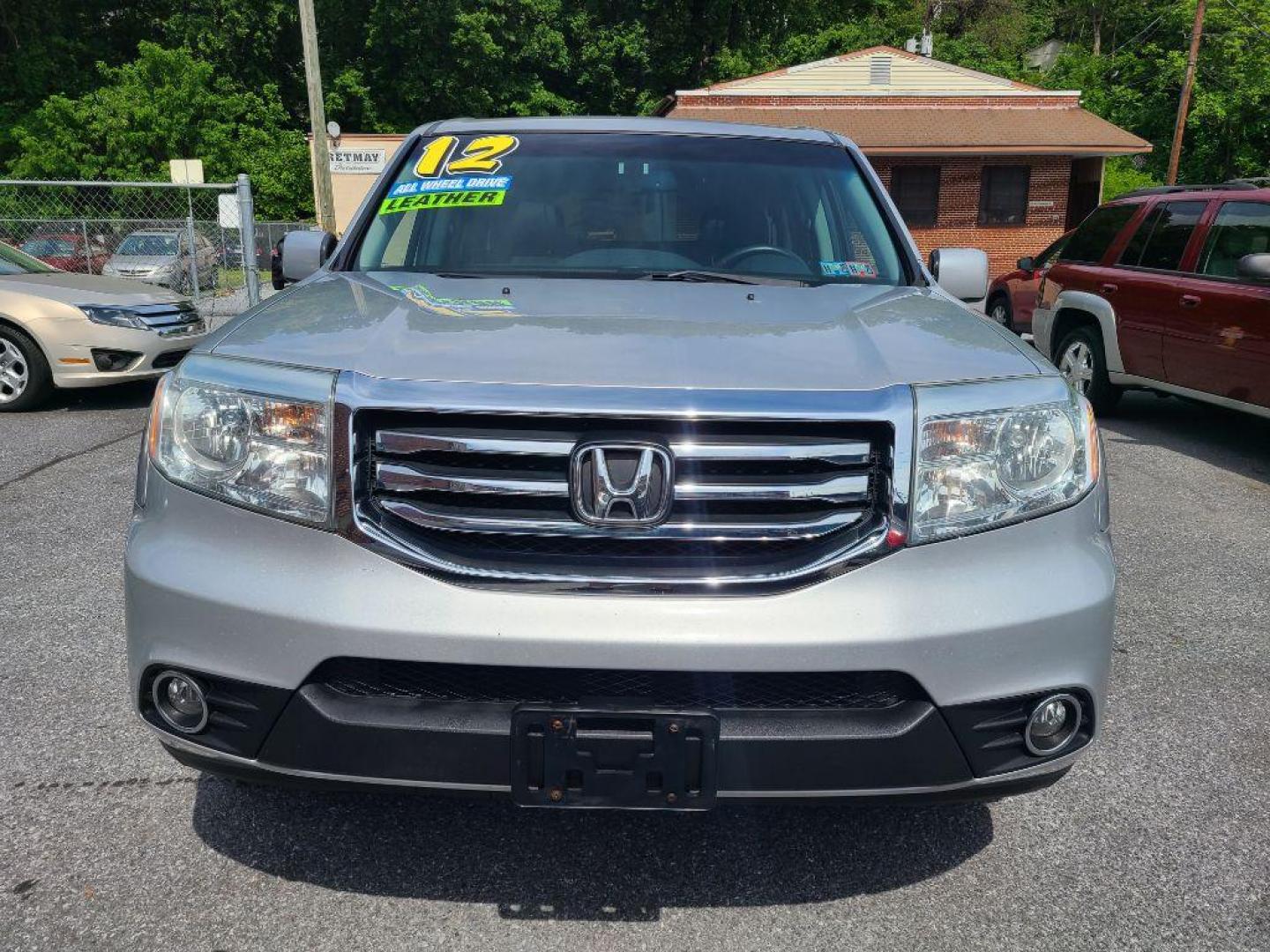 2012 SILVER HONDA PILOT EXL (5FNYF4H52CB) with an 3.5L engine, Automatic transmission, located at 117 North Cameron Street, Harrisburg, PA, 17101, (717) 963-8962, 40.267021, -76.875351 - WE FINANCE!!! Good Credit/ Bad Credit/ No Credit - ALL Trade-Ins Welcomed!!! ***Guaranteed Credit Approval*** APPLY ONLINE or CALL us TODAY ;) Internet Prices and Marketplace Prices are SPECIAL discounted ***CASH DEALS*** Retail Prices are higher. Please call us to discuss your cash and finan - Photo#7