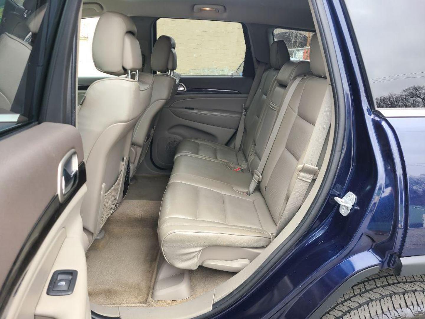 2012 BLUE JEEP GRAND CHEROKEE LAREDO (1C4RJEAG7CC) with an 3.6L engine, Automatic transmission, located at 7981 Paxton Street, Harrisburg, PA, 17111, (717) 561-2926, 40.261490, -76.749229 - WE FINANCE!!! Good Credit/ Bad Credit/ No Credit - ALL Trade-Ins Welcomed!!! ***Guaranteed Credit Approval*** APPLY ONLINE or CALL us TODAY ;) Internet Prices and Marketplace Prices are SPECIAL discounted ***CASH DEALS*** Retail Prices are higher. Please call us to discuss your cash and finan - Photo#8