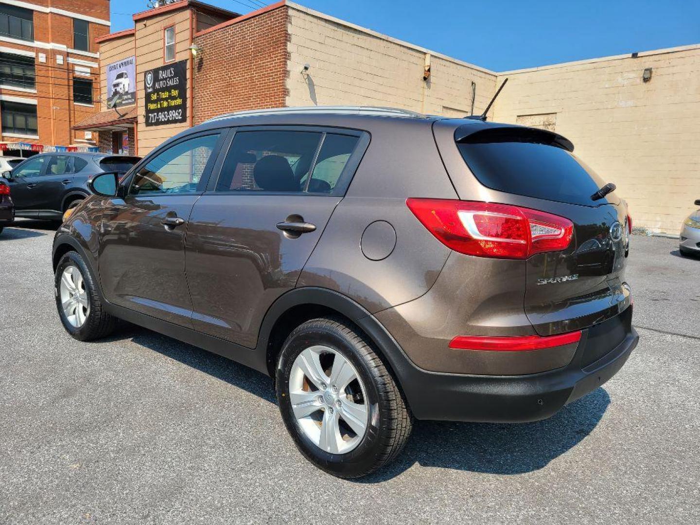 2012 BROWN KIA SPORTAGE LX (KNDPB3A26C7) with an 2.4L engine, Automatic transmission, located at 117 North Cameron Street, Harrisburg, PA, 17101, (717) 963-8962, 40.267021, -76.875351 - WE FINANCE!!! Good Credit/ Bad Credit/ No Credit - ALL Trade-Ins Welcomed!!! ***Guaranteed Credit Approval*** APPLY ONLINE or CALL us TODAY ;) Internet Prices and Marketplace Prices are SPECIAL discounted ***CASH DEALS*** Retail Prices are higher. Please call us to discuss your cash and finan - Photo#2