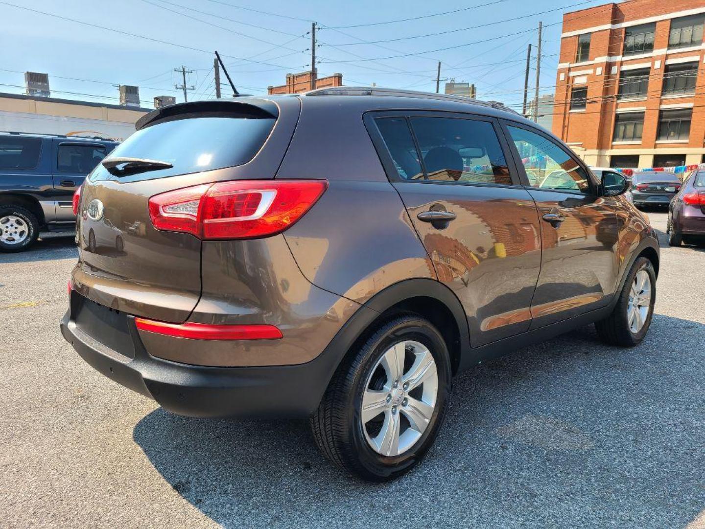 2012 BROWN KIA SPORTAGE LX (KNDPB3A26C7) with an 2.4L engine, Automatic transmission, located at 117 North Cameron Street, Harrisburg, PA, 17101, (717) 963-8962, 40.267021, -76.875351 - WE FINANCE!!! Good Credit/ Bad Credit/ No Credit - ALL Trade-Ins Welcomed!!! ***Guaranteed Credit Approval*** APPLY ONLINE or CALL us TODAY ;) Internet Prices and Marketplace Prices are SPECIAL discounted ***CASH DEALS*** Retail Prices are higher. Please call us to discuss your cash and finan - Photo#4