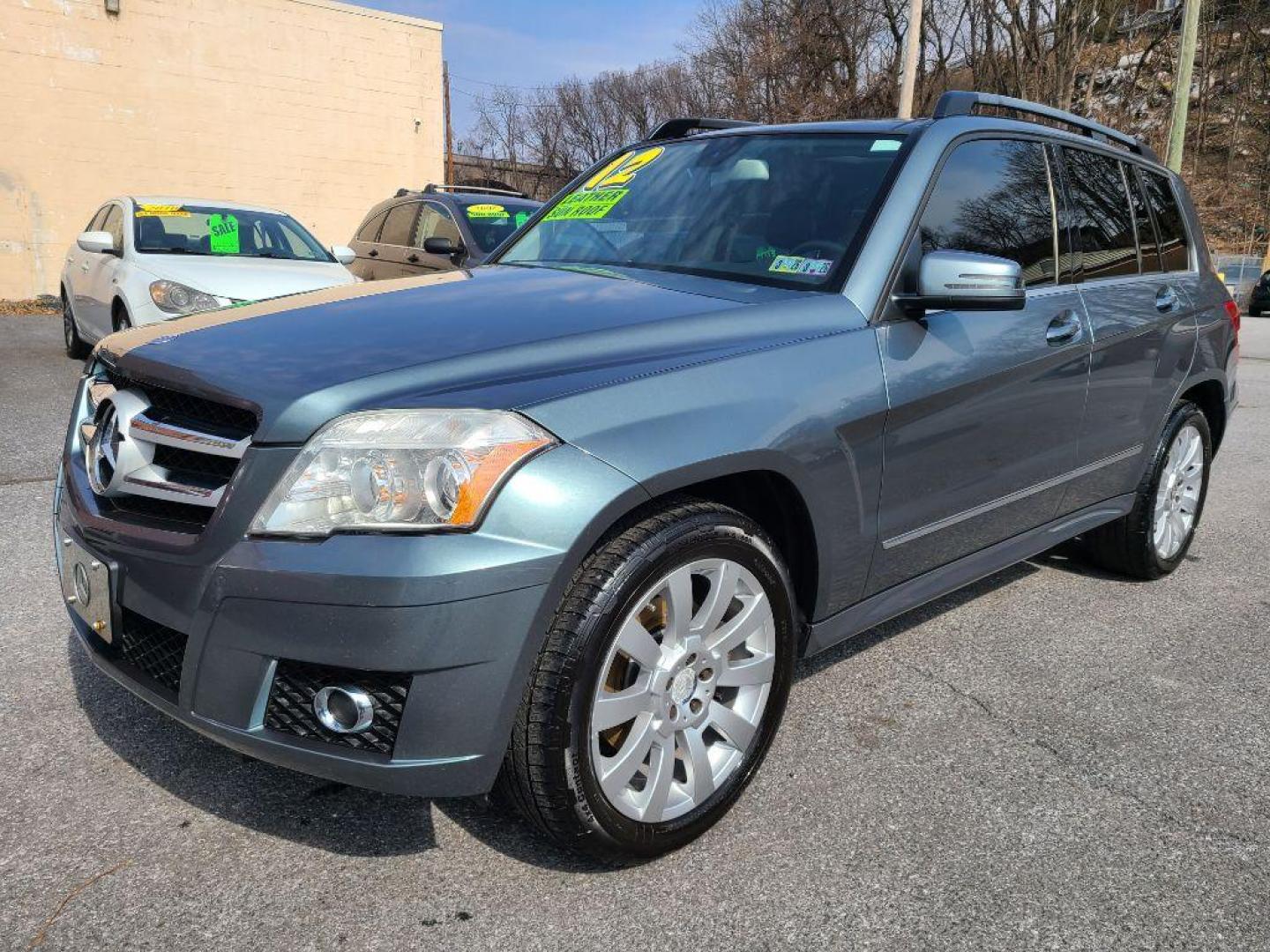 2012 GRAY MERCEDES-BENZ GLK 350 4MATIC (WDCGG8HB1CF) with an 3.5L engine, Automatic transmission, located at 7981 Paxton Street, Harrisburg, PA, 17111, (717) 561-2926, 40.261490, -76.749229 - WE FINANCE!!! Good Credit/ Bad Credit/ No Credit - ALL Trade-Ins Welcomed!!! ***Guaranteed Credit Approval*** APPLY ONLINE or CALL us TODAY ;) Internet Prices and Marketplace Prices are SPECIAL discounted ***CASH DEALS*** Retail Prices are higher. Please call us to discuss your cash and finan - Photo#0