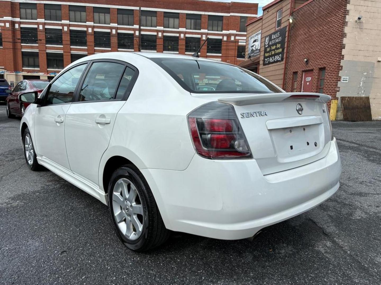 2012 WHITE NISSAN SENTRA SR 2.0 (3N1AB6AP1CL) with an 2.0L engine, Continuously Variable transmission, located at 117 North Cameron Street, Harrisburg, PA, 17101, (717) 963-8962, 40.267021, -76.875351 - Photo#2