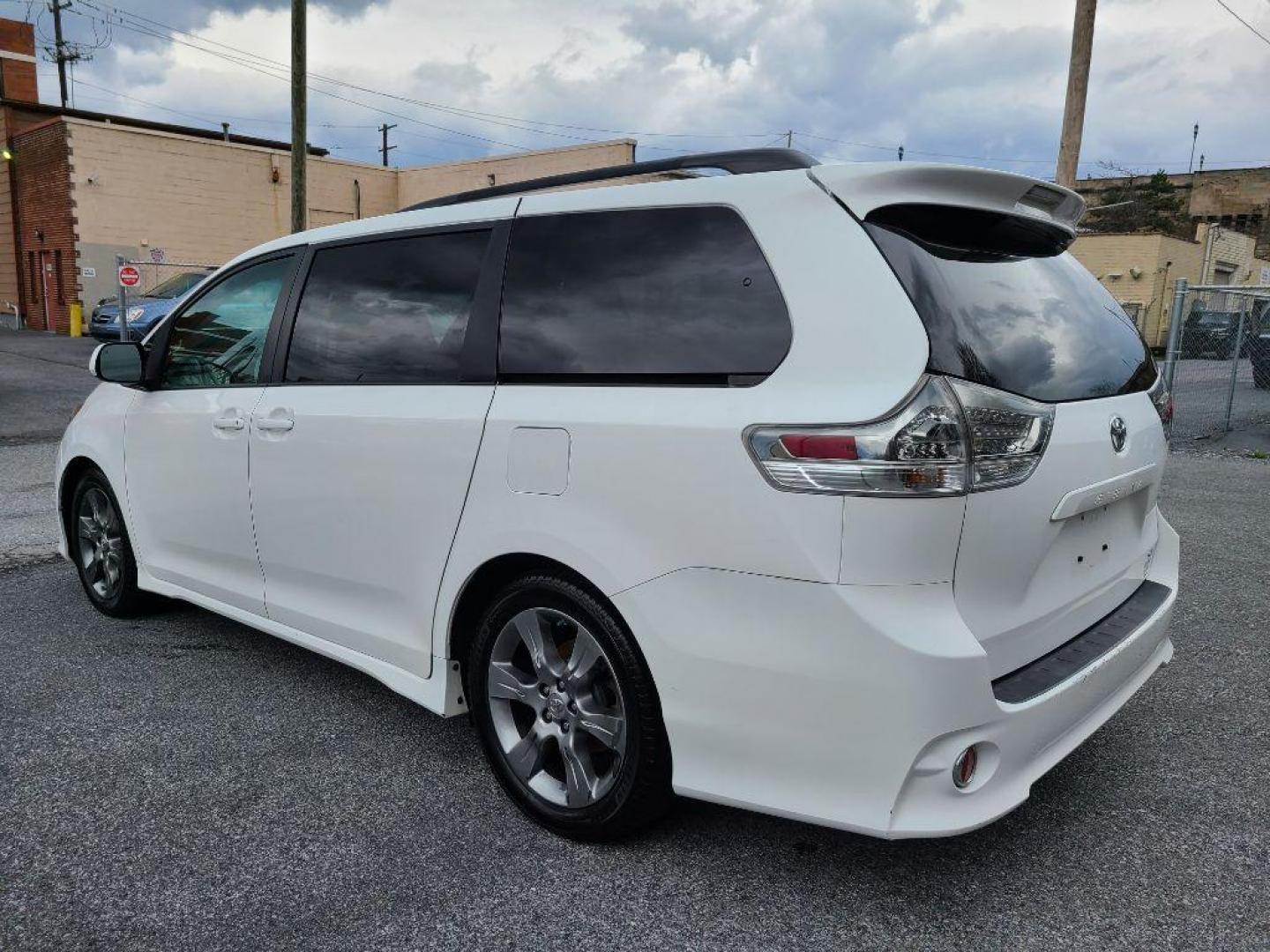 2012 WHITE TOYOTA SIENNA SPORT (5TDXK3DC8CS) with an 3.5L engine, Automatic transmission, located at 117 North Cameron Street, Harrisburg, PA, 17101, (717) 963-8962, 40.267021, -76.875351 - WE FINANCE!!! Good Credit/ Bad Credit/ No Credit - ALL Trade-Ins Welcomed!!! ***Guaranteed Credit Approval*** APPLY ONLINE or CALL us TODAY ;) Internet Prices and Marketplace Prices are SPECIAL discounted ***CASH DEALS*** Retail Prices are higher. Please call us to discuss your cash and finan - Photo#2