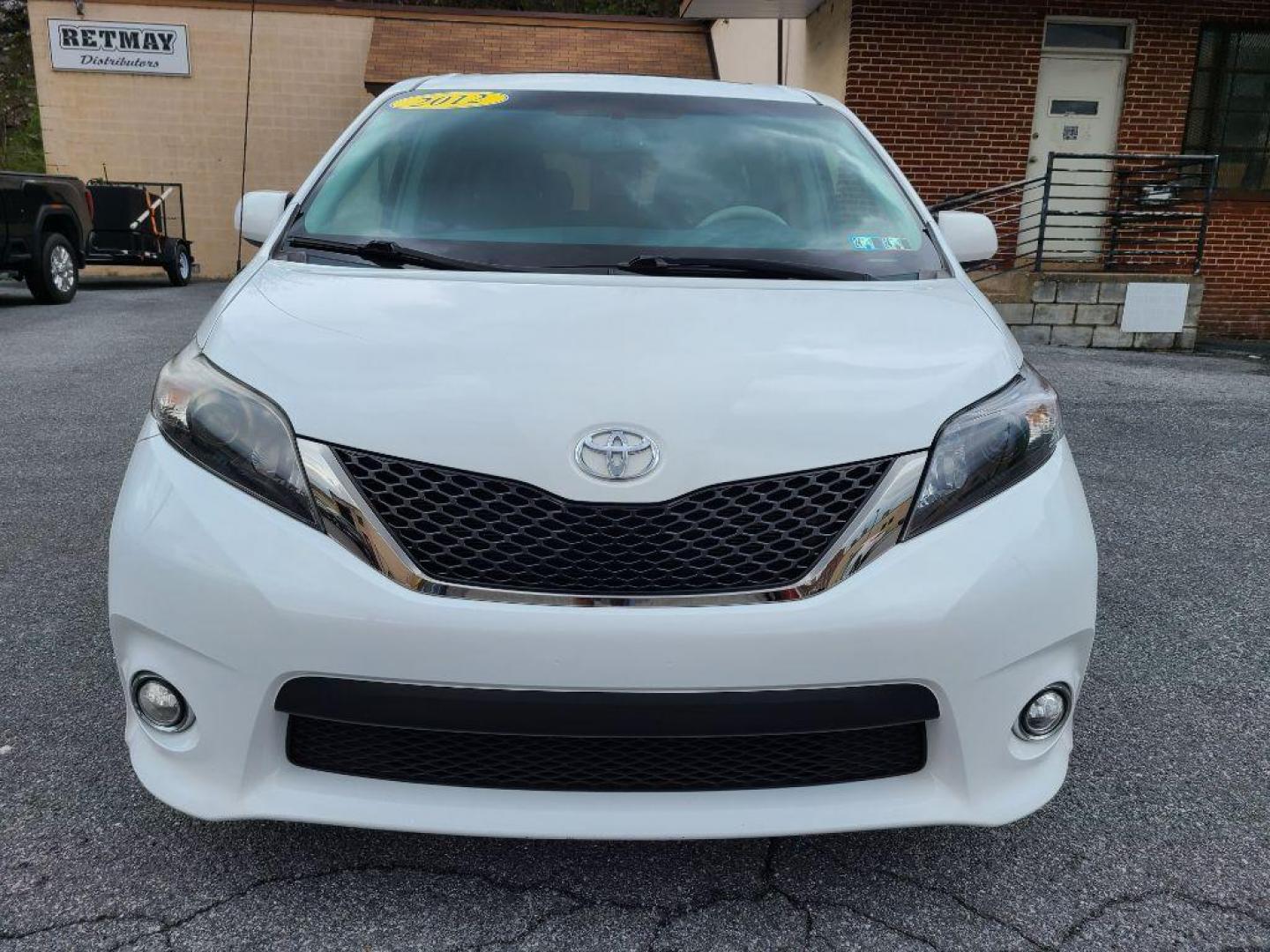 2012 WHITE TOYOTA SIENNA SPORT (5TDXK3DC8CS) with an 3.5L engine, Automatic transmission, located at 117 North Cameron Street, Harrisburg, PA, 17101, (717) 963-8962, 40.267021, -76.875351 - WE FINANCE!!! Good Credit/ Bad Credit/ No Credit - ALL Trade-Ins Welcomed!!! ***Guaranteed Credit Approval*** APPLY ONLINE or CALL us TODAY ;) Internet Prices and Marketplace Prices are SPECIAL discounted ***CASH DEALS*** Retail Prices are higher. Please call us to discuss your cash and finan - Photo#7