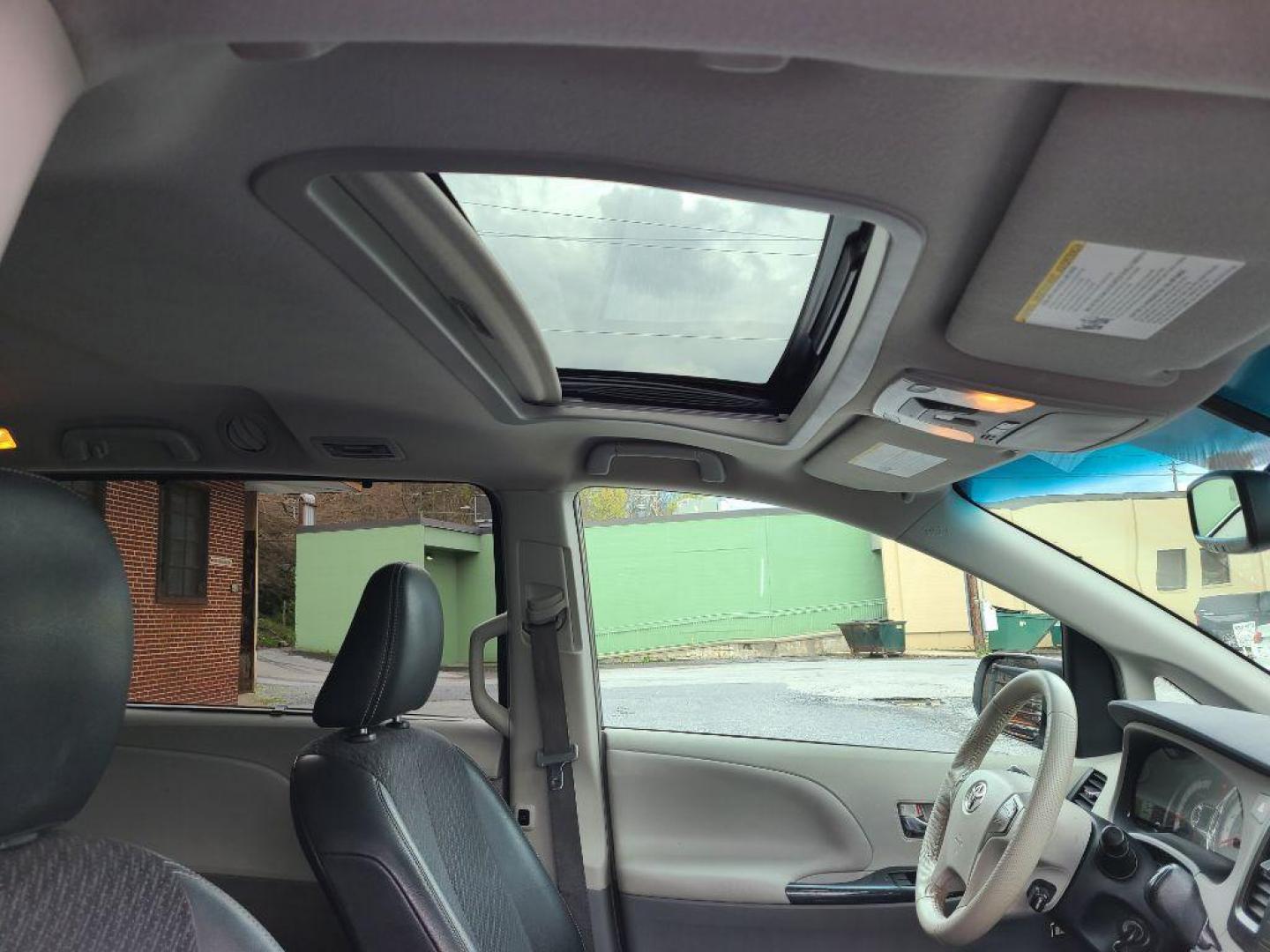 2012 WHITE TOYOTA SIENNA SPORT (5TDXK3DC8CS) with an 3.5L engine, Automatic transmission, located at 117 North Cameron Street, Harrisburg, PA, 17101, (717) 963-8962, 40.267021, -76.875351 - WE FINANCE!!! Good Credit/ Bad Credit/ No Credit - ALL Trade-Ins Welcomed!!! ***Guaranteed Credit Approval*** APPLY ONLINE or CALL us TODAY ;) Internet Prices and Marketplace Prices are SPECIAL discounted ***CASH DEALS*** Retail Prices are higher. Please call us to discuss your cash and finan - Photo#8