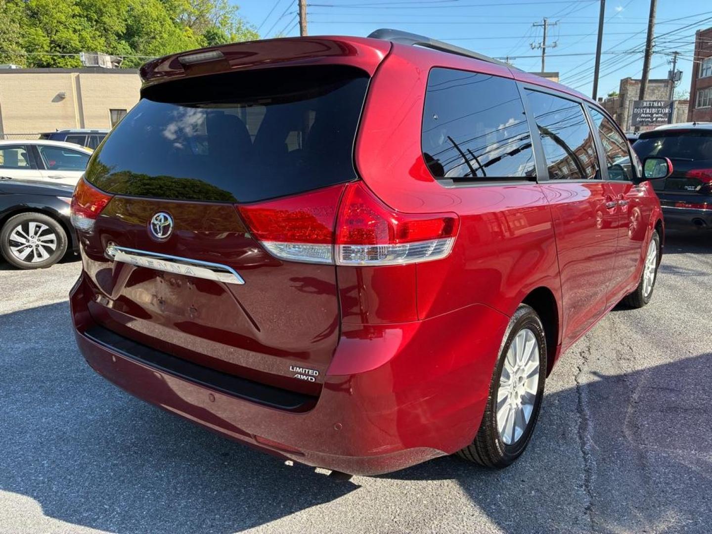 2012 RED TOYOTA SIENNA limited (5TDDK3DC2CS) with an 3.5L engine, Automatic transmission, located at 117 North Cameron Street, Harrisburg, PA, 17101, (717) 963-8962, 40.267021, -76.875351 - WE FINANCE!!! MOST vehicles are available for financing. Good Credit/ Challenged Credit/ No Credit - ALL Trade-Ins Welcomed!!! APPLY ONLINE or CALL us TODAY Please call us to discuss your cash and/or financing options. Thanks for checking our inventory! We're here to help. - Photo#4