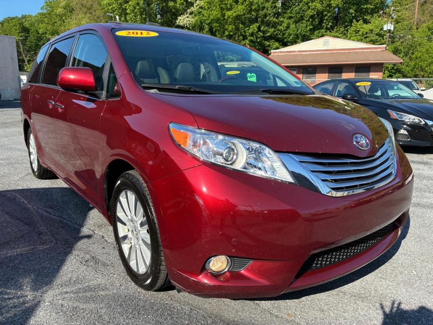 2012 RED TOYOTA SIENNA limited (5TDDK3DC2CS) with an 3.5L engine, Automatic transmission, located at 117 North Cameron Street, Harrisburg, PA, 17101, (717) 963-8962, 40.267021, -76.875351 - WE FINANCE!!! MOST vehicles are available for financing. Good Credit/ Challenged Credit/ No Credit - ALL Trade-Ins Welcomed!!! APPLY ONLINE or CALL us TODAY Please call us to discuss your cash and/or financing options. Thanks for checking our inventory! We're here to help. - Photo#6