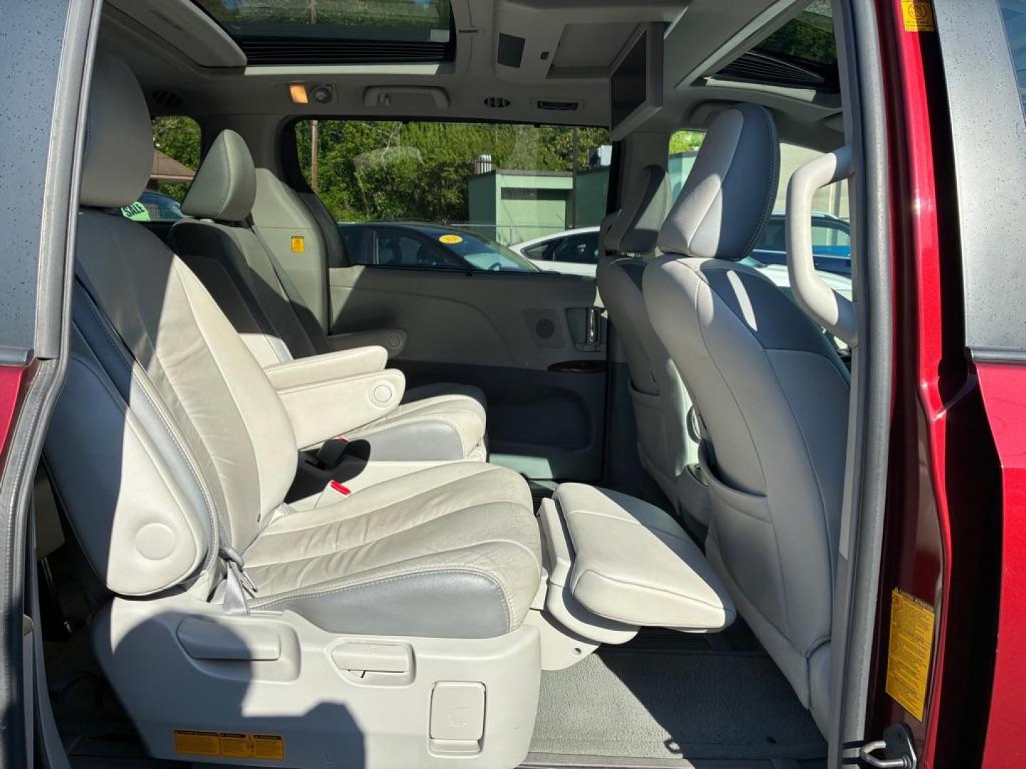 2012 RED TOYOTA SIENNA limited (5TDDK3DC2CS) with an 3.5L engine, Automatic transmission, located at 117 North Cameron Street, Harrisburg, PA, 17101, (717) 963-8962, 40.267021, -76.875351 - WE FINANCE!!! MOST vehicles are available for financing. Good Credit/ Challenged Credit/ No Credit - ALL Trade-Ins Welcomed!!! APPLY ONLINE or CALL us TODAY Please call us to discuss your cash and/or financing options. Thanks for checking our inventory! We're here to help. - Photo#10