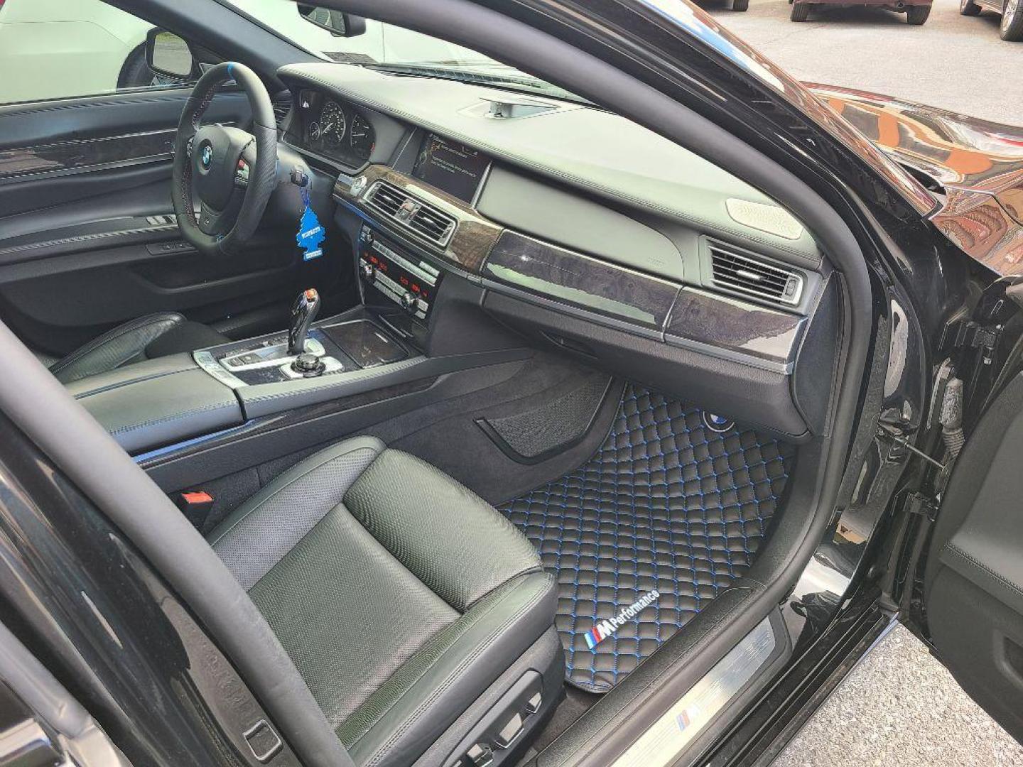 2013 BLACK BMW 750 LI (WBAYE8C50DD) with an 4.4L engine, Automatic transmission, located at 7981 Paxton Street, Harrisburg, PA, 17111, (717) 561-2926, 40.261490, -76.749229 - WE FINANCE!!! Good Credit/ Bad Credit/ No Credit - ALL Trade-Ins Welcomed!!! ***Guaranteed Credit Approval*** APPLY ONLINE or CALL us TODAY ;) Internet Prices and Marketplace Prices are SPECIAL discounted ***CASH DEALS*** Retail Prices are higher. Please call us to discuss your cash and finan - Photo#10