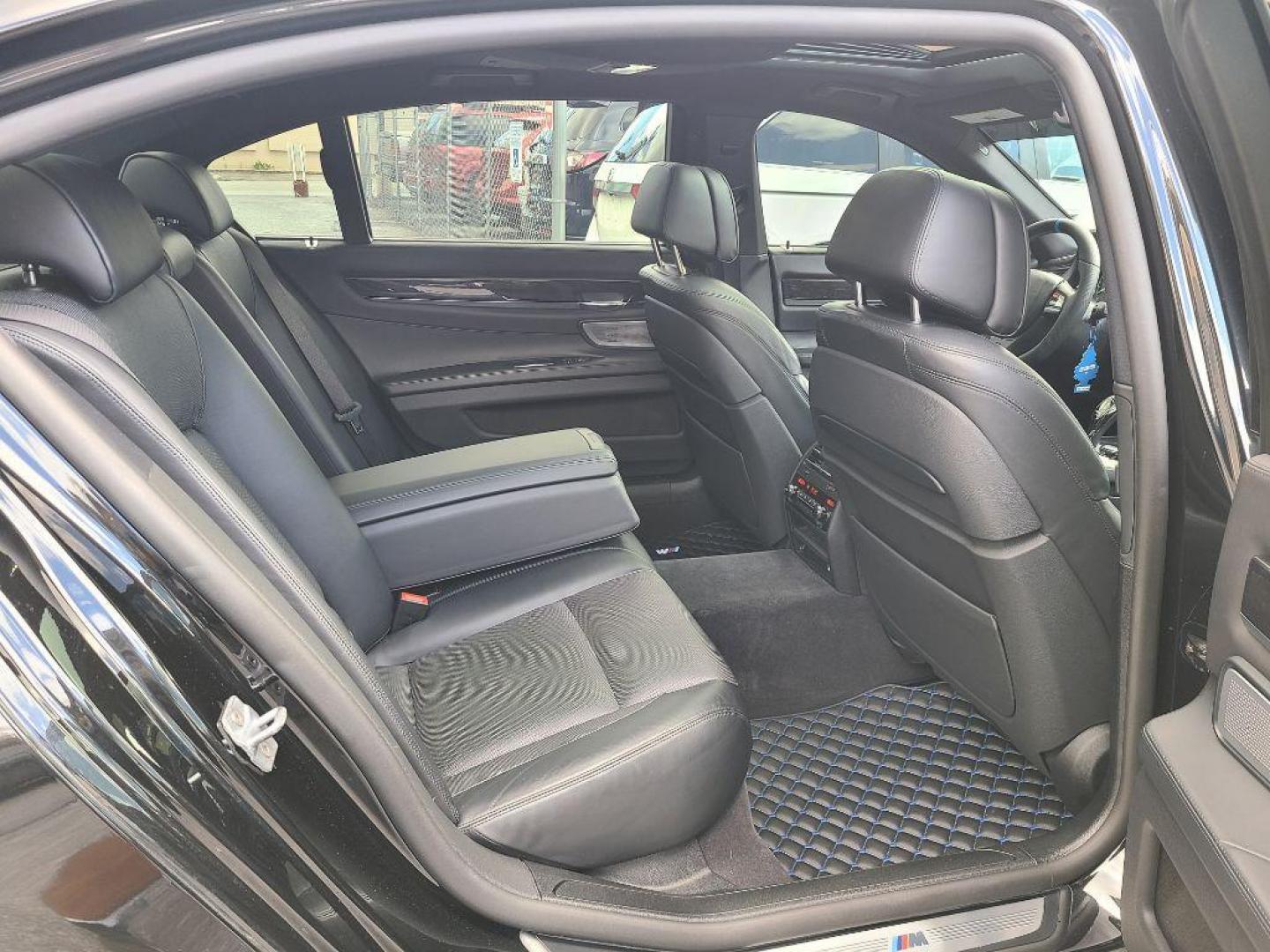 2013 BLACK BMW 750 LI (WBAYE8C50DD) with an 4.4L engine, Automatic transmission, located at 7981 Paxton Street, Harrisburg, PA, 17111, (717) 561-2926, 40.261490, -76.749229 - WE FINANCE!!! Good Credit/ Bad Credit/ No Credit - ALL Trade-Ins Welcomed!!! ***Guaranteed Credit Approval*** APPLY ONLINE or CALL us TODAY ;) Internet Prices and Marketplace Prices are SPECIAL discounted ***CASH DEALS*** Retail Prices are higher. Please call us to discuss your cash and finan - Photo#15