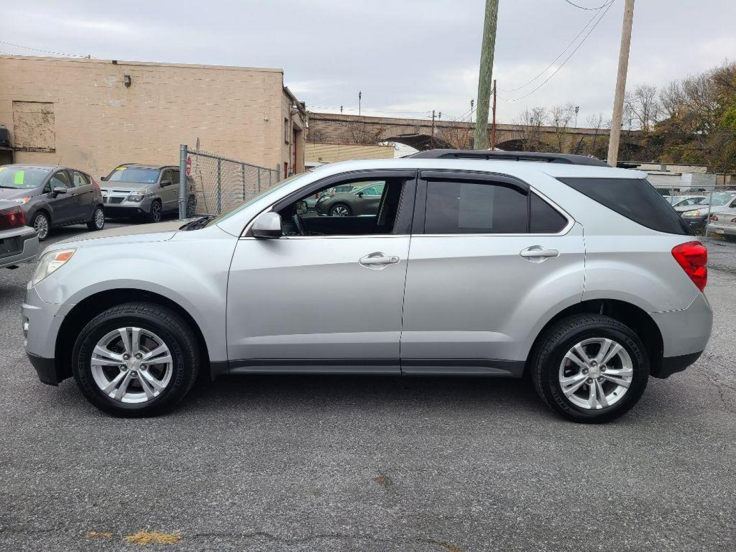 2013 SILVER CHEVROLET EQUINOX LT (2GNALPEKXD1) with an 2.4L engine, Automatic transmission, located at 117 North Cameron Street, Harrisburg, PA, 17101, (717) 963-8962, 40.267021, -76.875351 - WE FINANCE!!! Good Credit/ Bad Credit/ No Credit - ALL Trade-Ins Welcomed!!! ***Guaranteed Credit Approval*** APPLY ONLINE or CALL us TODAY ;) Internet Prices and Marketplace Prices are SPECIAL discounted ***CASH DEALS*** Retail Prices are higher. Please call us to discuss your cash and finan - Photo#1