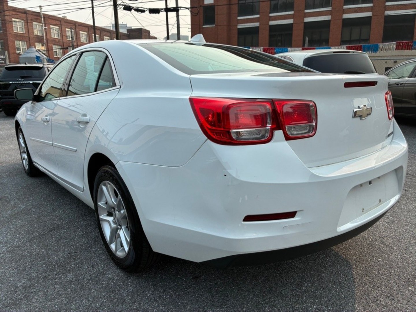 2013 WHITE CHEVROLET MALIBU 1LT (1G11C5SA1DF) with an 2.5L engine, Automatic transmission, located at 117 North Cameron Street, Harrisburg, PA, 17101, (717) 963-8962, 40.267021, -76.875351 - WE FINANCE!!! MOST vehicles are available for financing. Good Credit/ Challenged Credit/ No Credit - ALL Trade-Ins Welcomed!!! APPLY ONLINE or CALL us TODAY Please call us to discuss your cash and/or financing options. Thanks for checking our inventory! We're here to help.- Photo#2