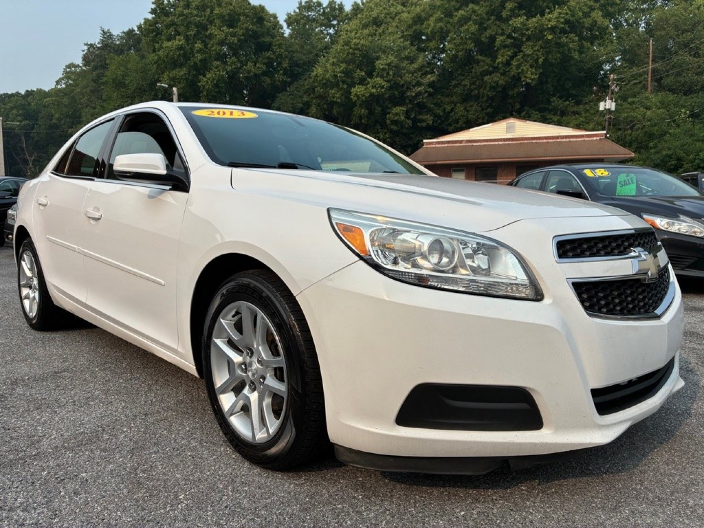 2013 WHITE CHEVROLET MALIBU 1LT (1G11C5SA1DF) with an 2.5L engine, Automatic transmission, located at 117 North Cameron Street, Harrisburg, PA, 17101, (717) 963-8962, 40.267021, -76.875351 - WE FINANCE!!! MOST vehicles are available for financing. Good Credit/ Challenged Credit/ No Credit - ALL Trade-Ins Welcomed!!! APPLY ONLINE or CALL us TODAY Please call us to discuss your cash and/or financing options. Thanks for checking our inventory! We're here to help.- Photo#6