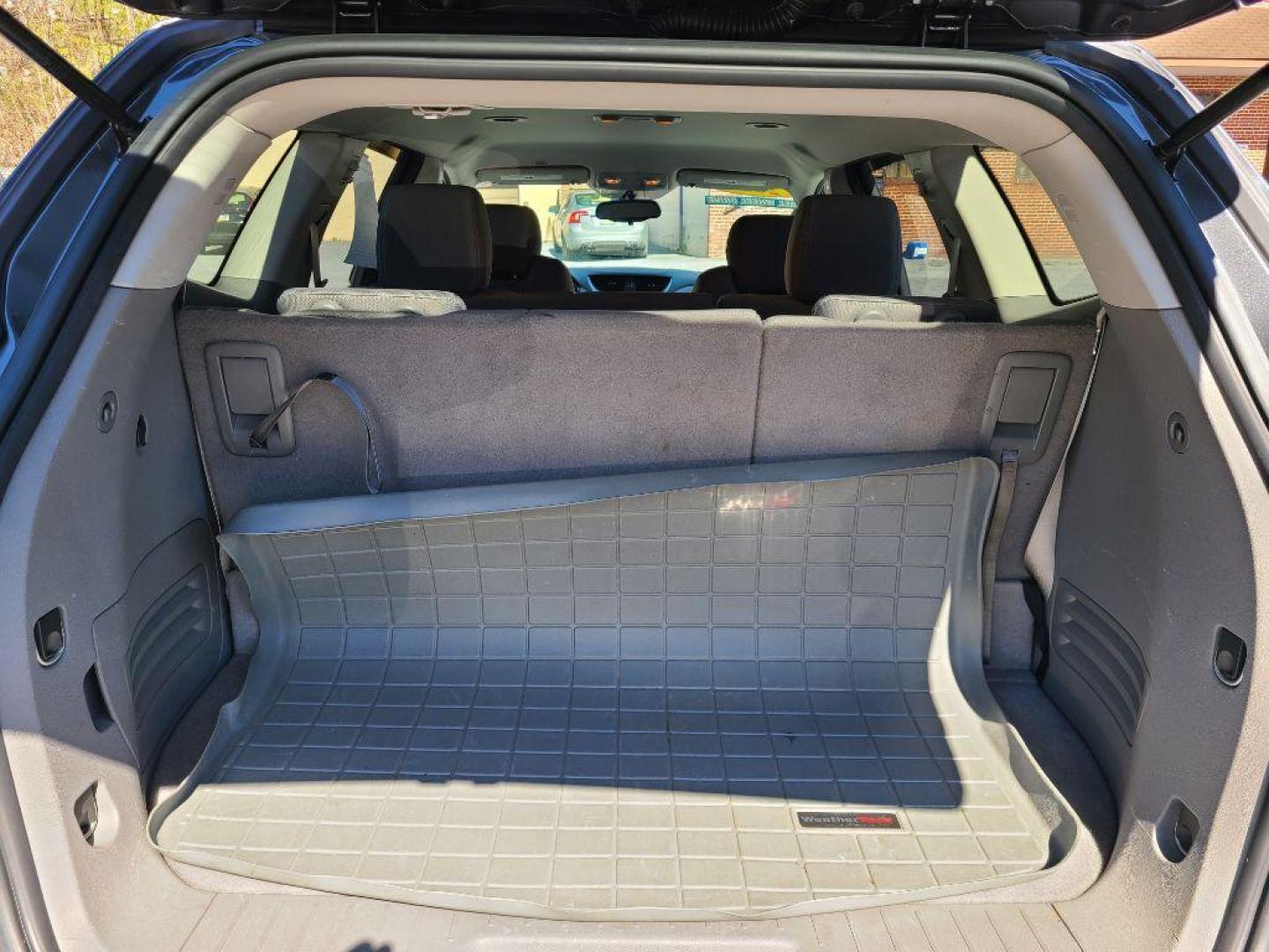 2013 GRAY CHEVROLET TRAVERSE LS (1GNKVFED0DJ) with an 3.6L engine, Automatic transmission, located at 117 North Cameron Street, Harrisburg, PA, 17101, (717) 963-8962, 40.267021, -76.875351 - WE FINANCE!!! Good Credit/ Bad Credit/ No Credit - ALL Trade-Ins Welcomed!!! ***Guaranteed Credit Approval*** APPLY ONLINE or CALL us TODAY ;) Internet Prices and Marketplace Prices are SPECIAL discounted ***CASH DEALS*** Retail Prices are higher. Please call us to discuss your cash and finan - Photo#13