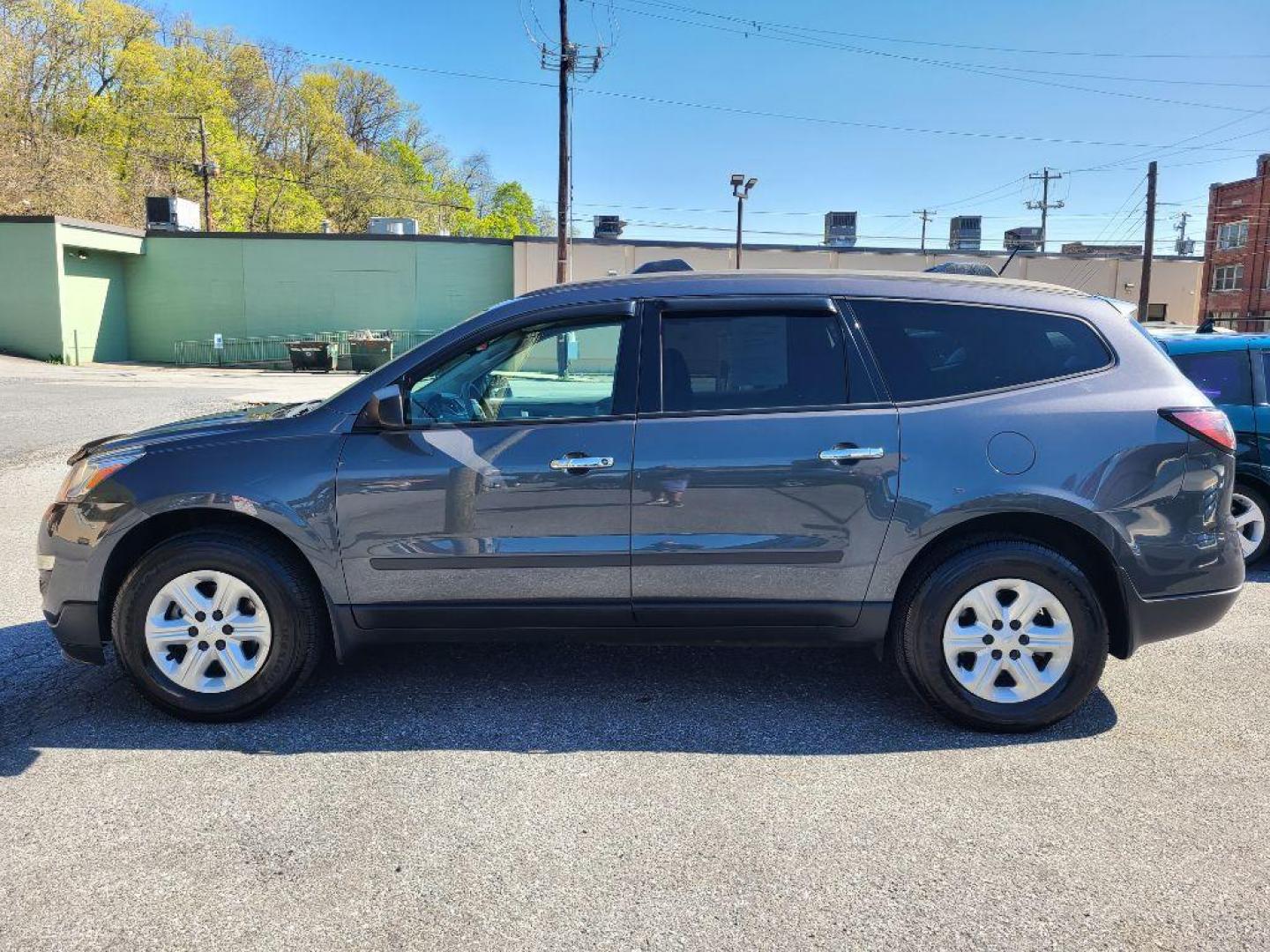 2013 GRAY CHEVROLET TRAVERSE LS (1GNKVFED0DJ) with an 3.6L engine, Automatic transmission, located at 117 North Cameron Street, Harrisburg, PA, 17101, (717) 963-8962, 40.267021, -76.875351 - WE FINANCE!!! Good Credit/ Bad Credit/ No Credit - ALL Trade-Ins Welcomed!!! ***Guaranteed Credit Approval*** APPLY ONLINE or CALL us TODAY ;) Internet Prices and Marketplace Prices are SPECIAL discounted ***CASH DEALS*** Retail Prices are higher. Please call us to discuss your cash and finan - Photo#1