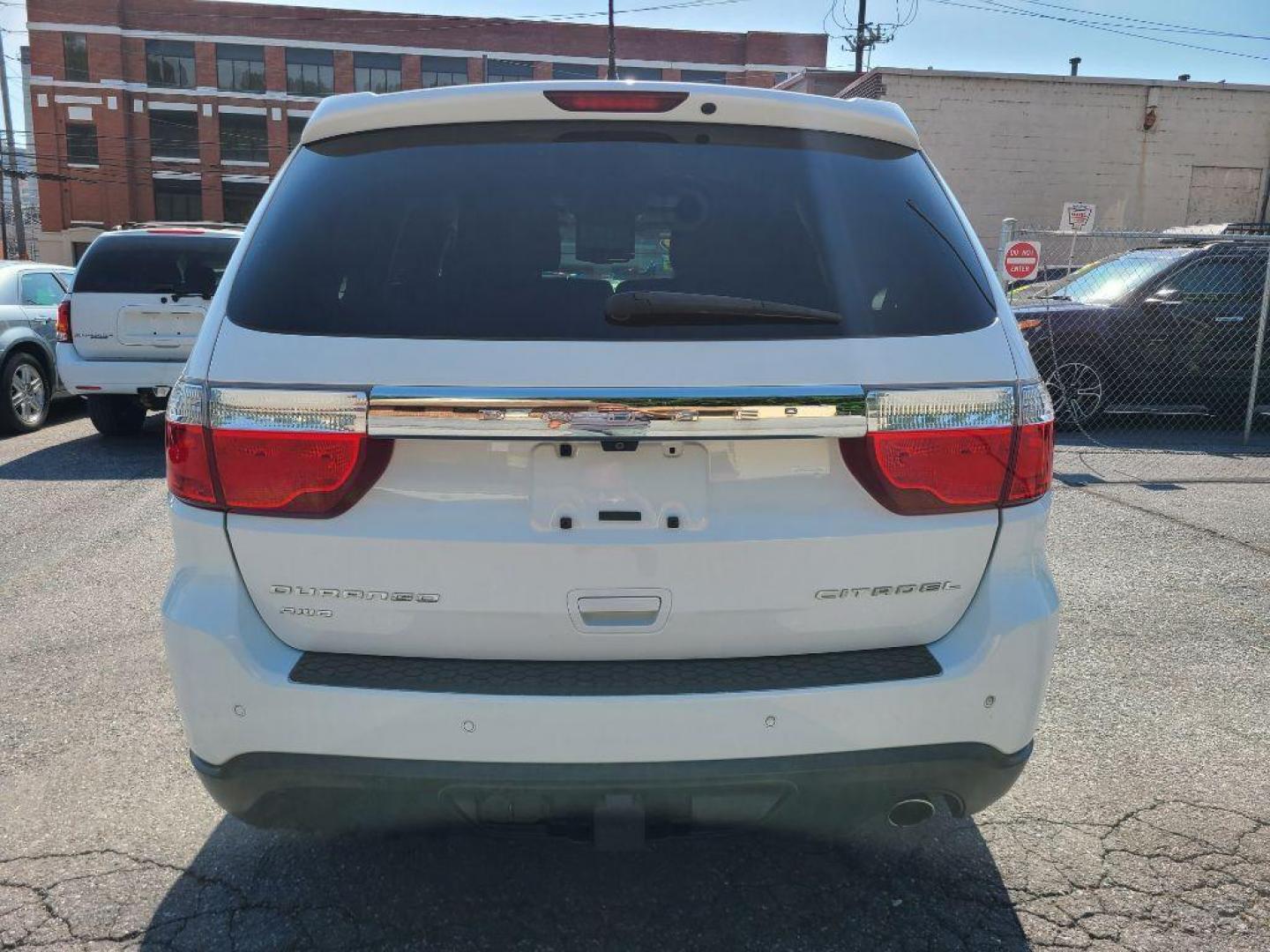 2013 WHITE DODGE DURANGO CITADEL (1C4RDJEGXDC) with an 3.6L engine, Automatic transmission, located at 117 North Cameron Street, Harrisburg, PA, 17101, (717) 963-8962, 40.267021, -76.875351 - WE FINANCE!!! Good Credit/ Bad Credit/ No Credit - ALL Trade-Ins Welcomed!!! ***Guaranteed Credit Approval*** APPLY ONLINE or CALL us TODAY ;) Internet Prices and Marketplace Prices are SPECIAL discounted ***CASH DEALS*** Retail Prices are higher. Please call us to discuss your cash and finan - Photo#3