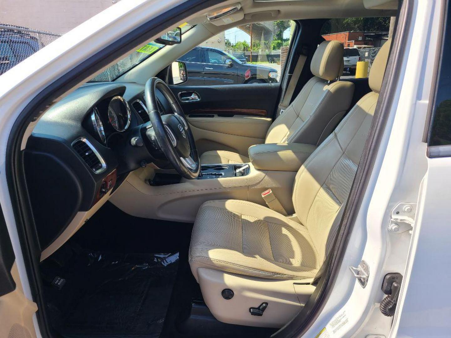 2013 WHITE DODGE DURANGO CITADEL (1C4RDJEGXDC) with an 3.6L engine, Automatic transmission, located at 117 North Cameron Street, Harrisburg, PA, 17101, (717) 963-8962, 40.267021, -76.875351 - WE FINANCE!!! Good Credit/ Bad Credit/ No Credit - ALL Trade-Ins Welcomed!!! ***Guaranteed Credit Approval*** APPLY ONLINE or CALL us TODAY ;) Internet Prices and Marketplace Prices are SPECIAL discounted ***CASH DEALS*** Retail Prices are higher. Please call us to discuss your cash and finan - Photo#16