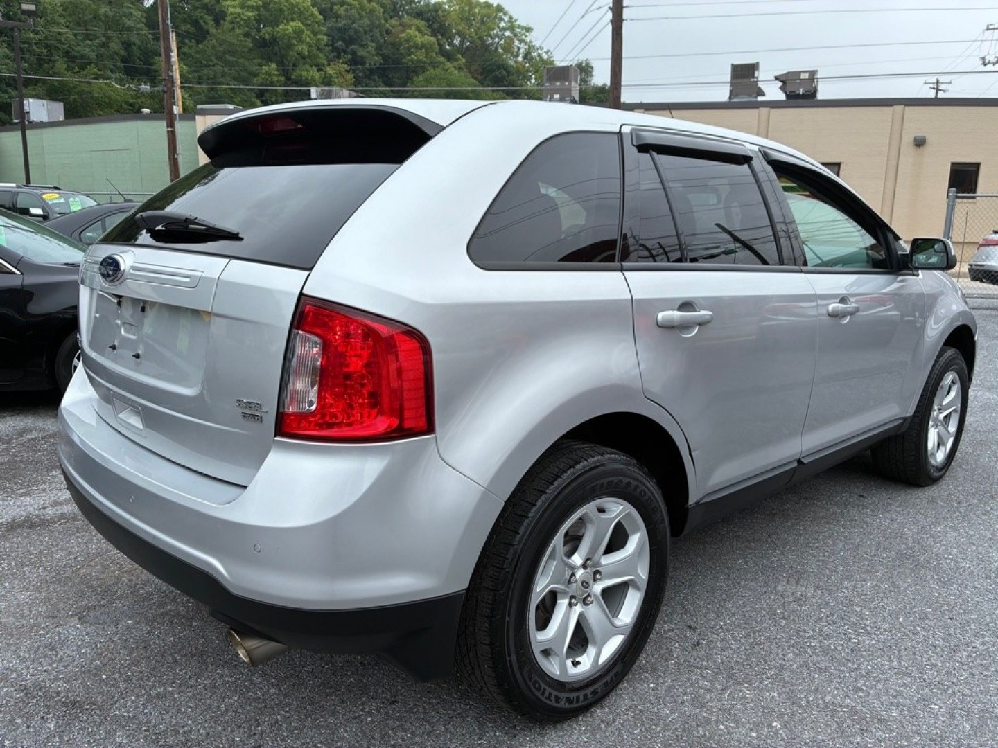 2013 SILVER FORD EDGE SEL (2FMDK4JC4DB) with an 3.5L engine, Automatic transmission, located at 117 North Cameron Street, Harrisburg, PA, 17101, (717) 963-8962, 40.267021, -76.875351- Photo#4